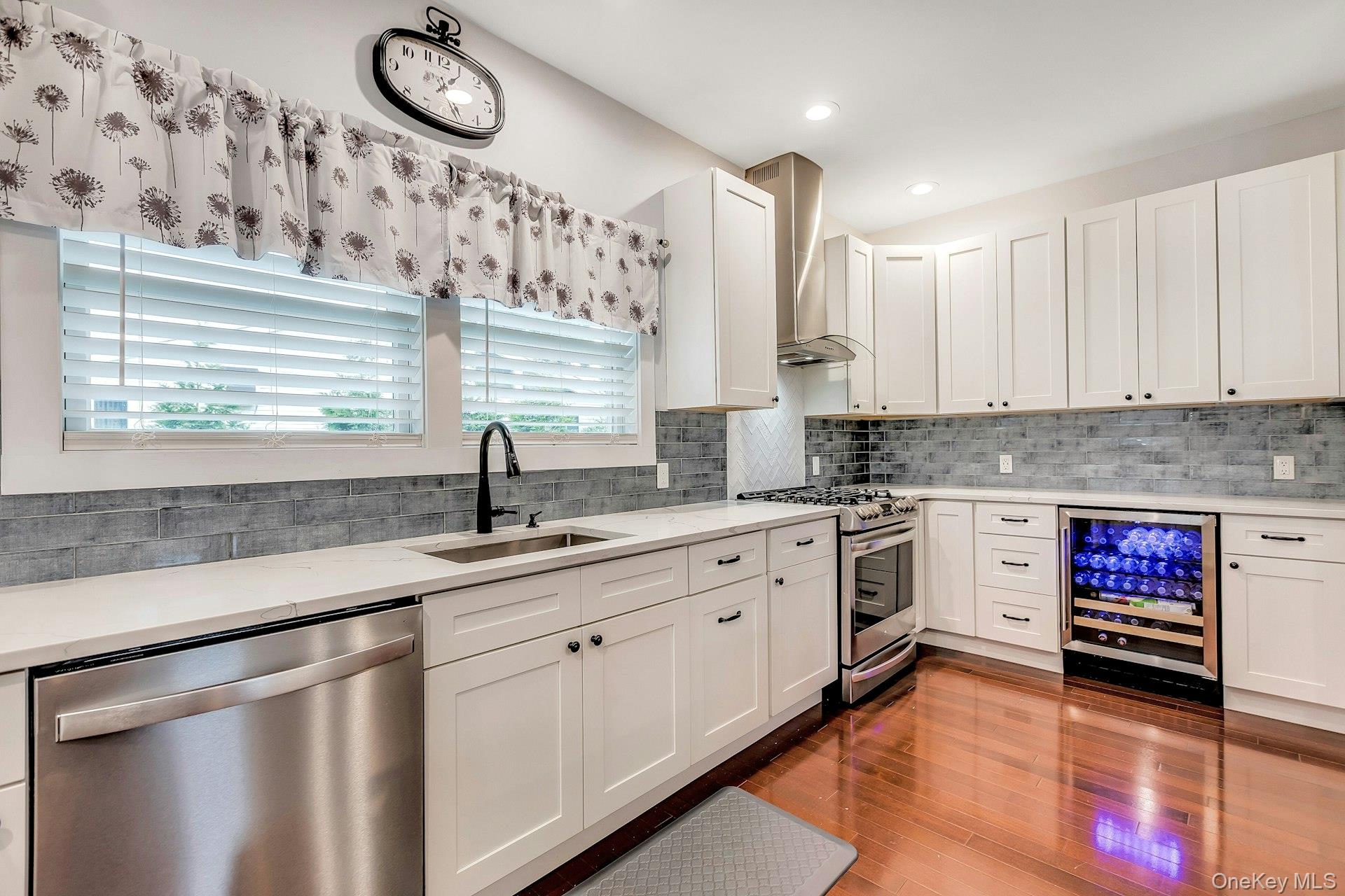 30 Island Boulevard