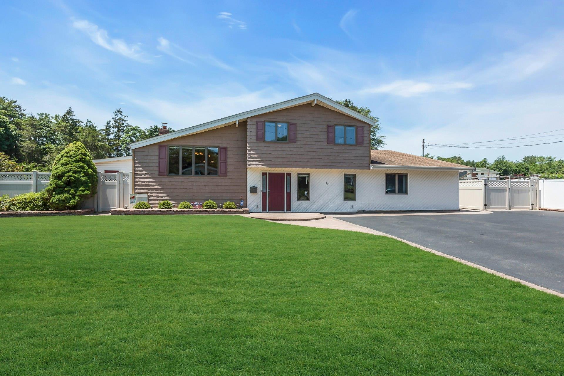 18 Cloverdale Drive