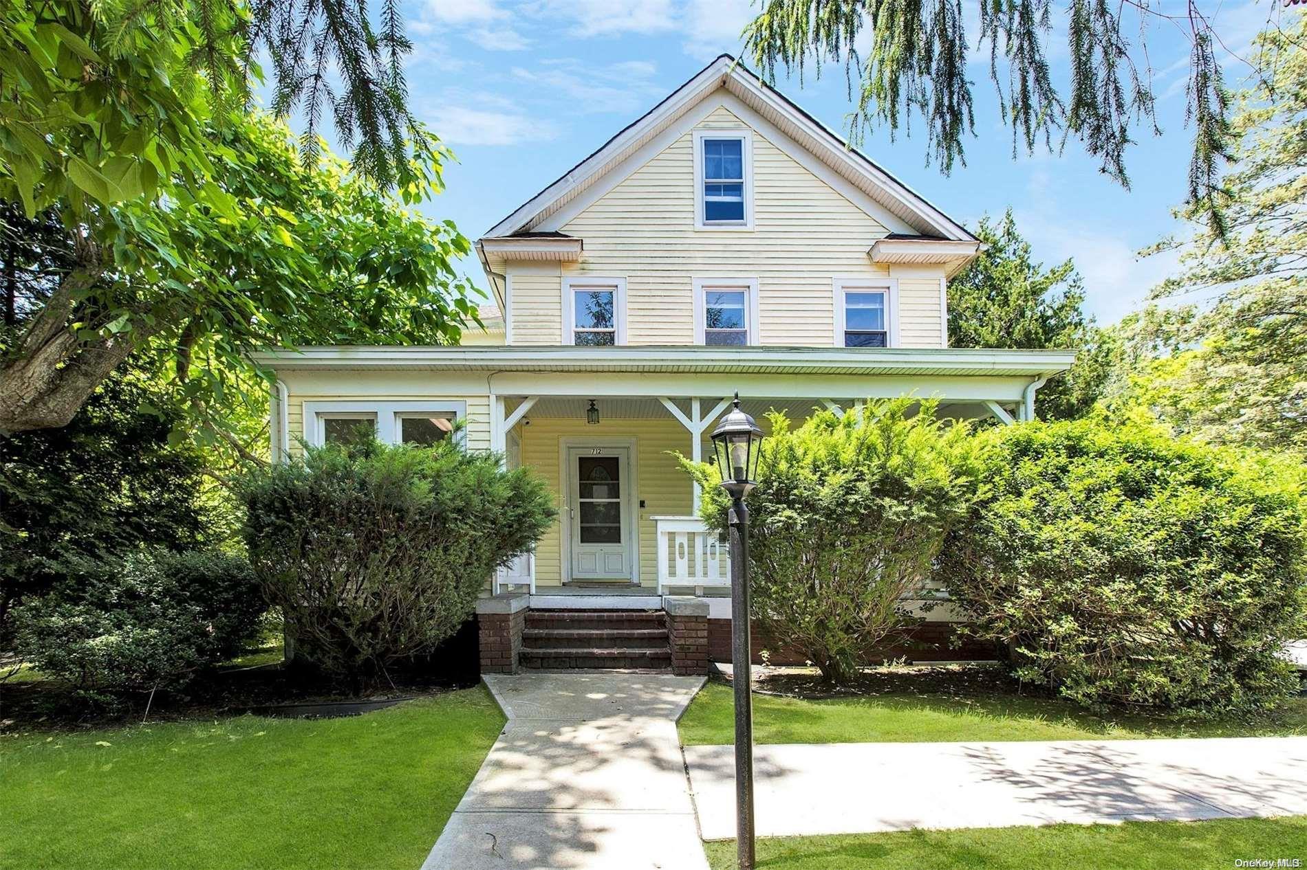 15 Oliver Street