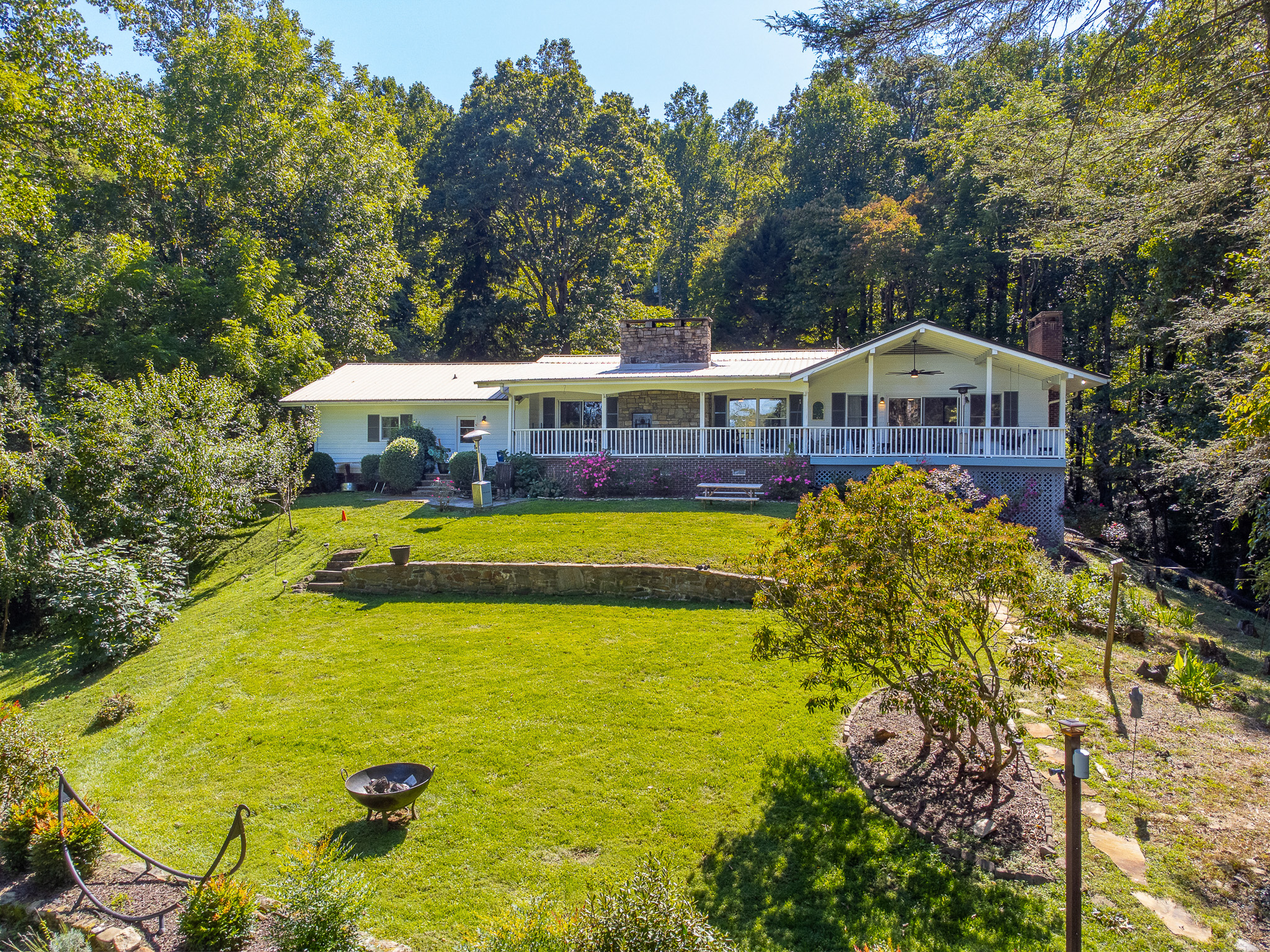 603 Hemlock Hills Drive