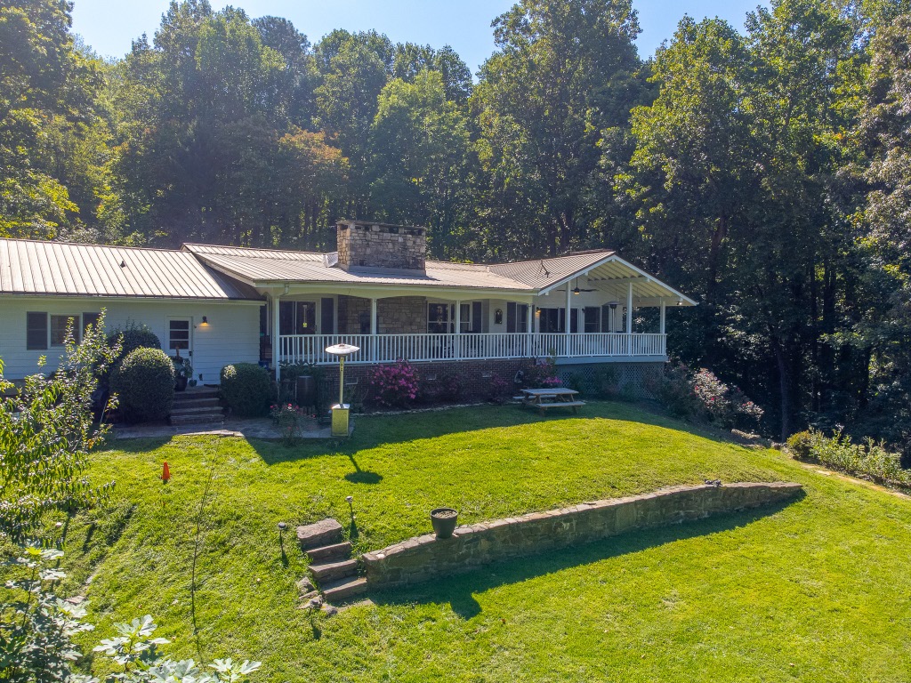 603 Hemlock Hills Drive