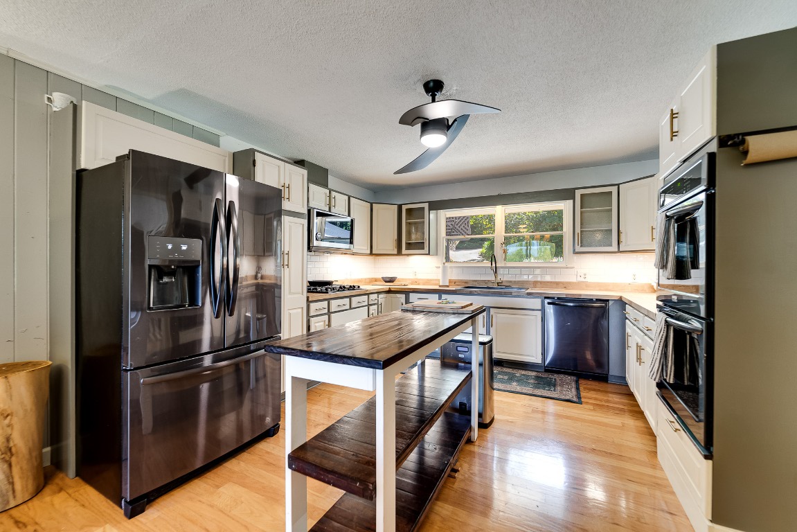 603 Hemlock Hills Drive