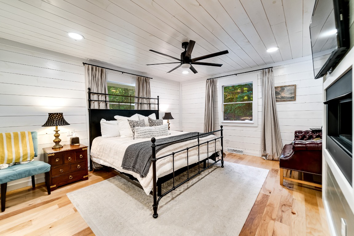 603 Hemlock Hills Drive