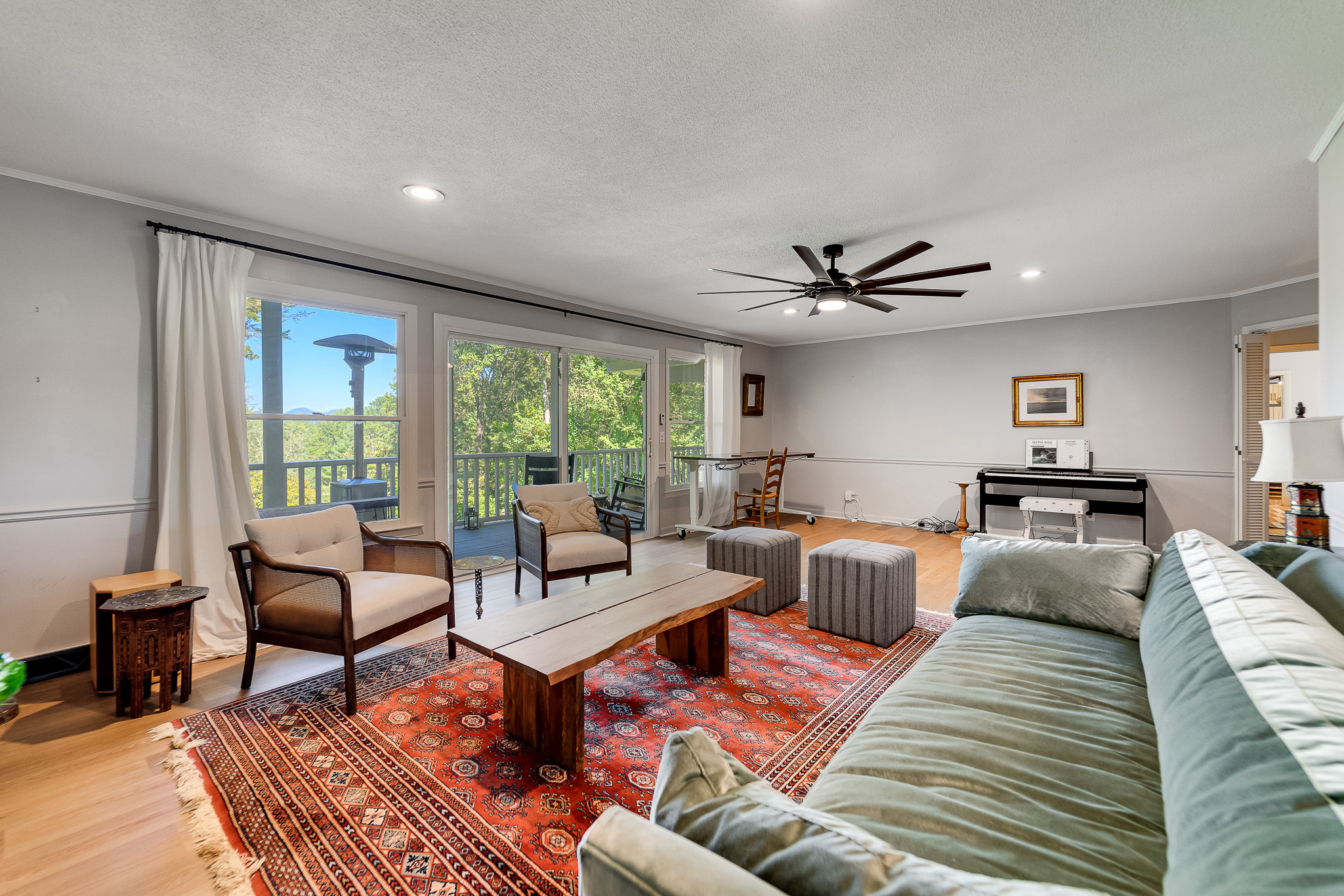 603 Hemlock Hills Drive