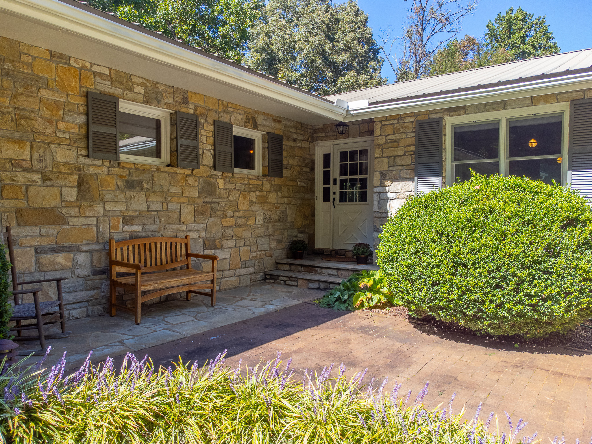 603 Hemlock Hills Drive