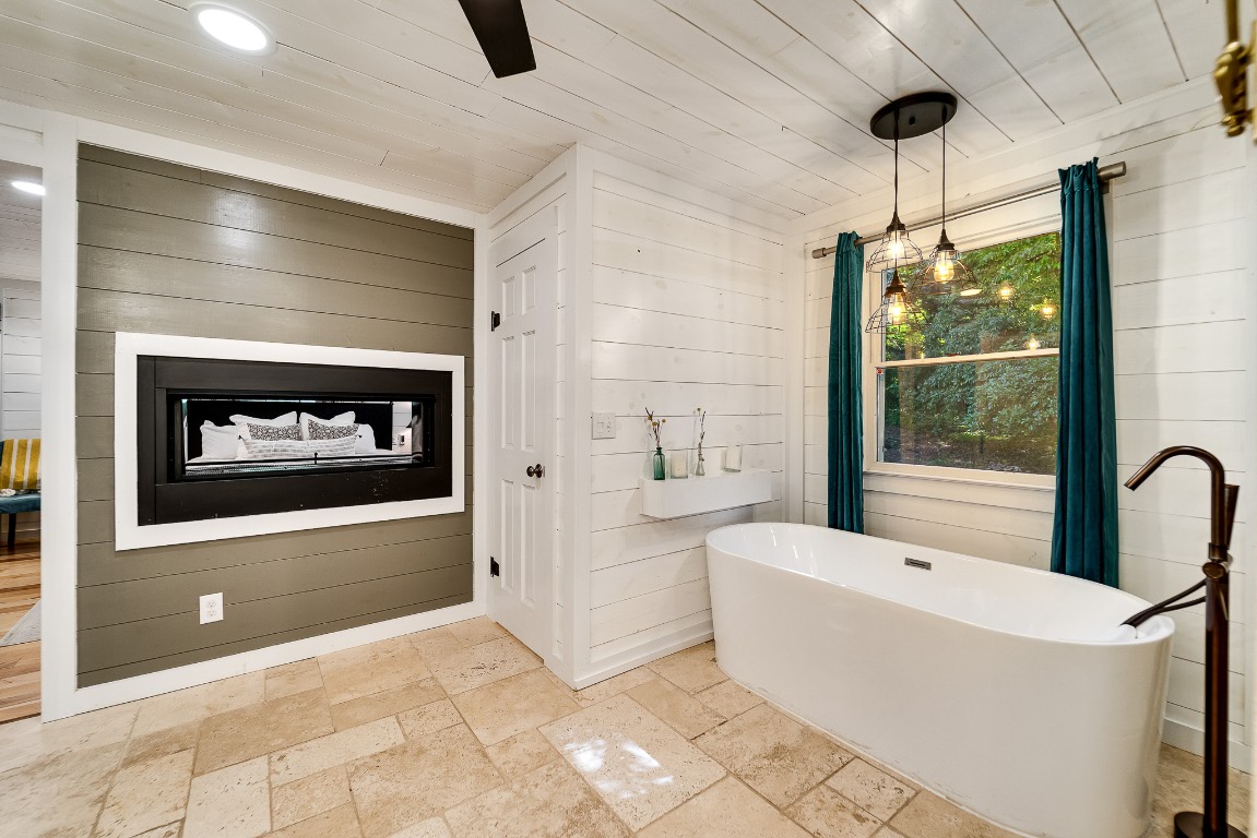 603 Hemlock Hills Drive