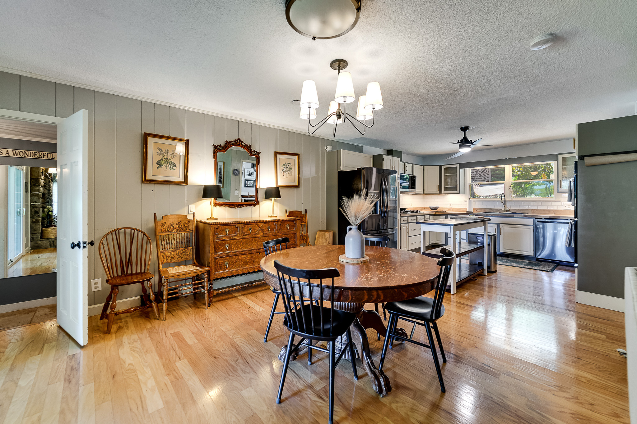 603 Hemlock Hills Drive