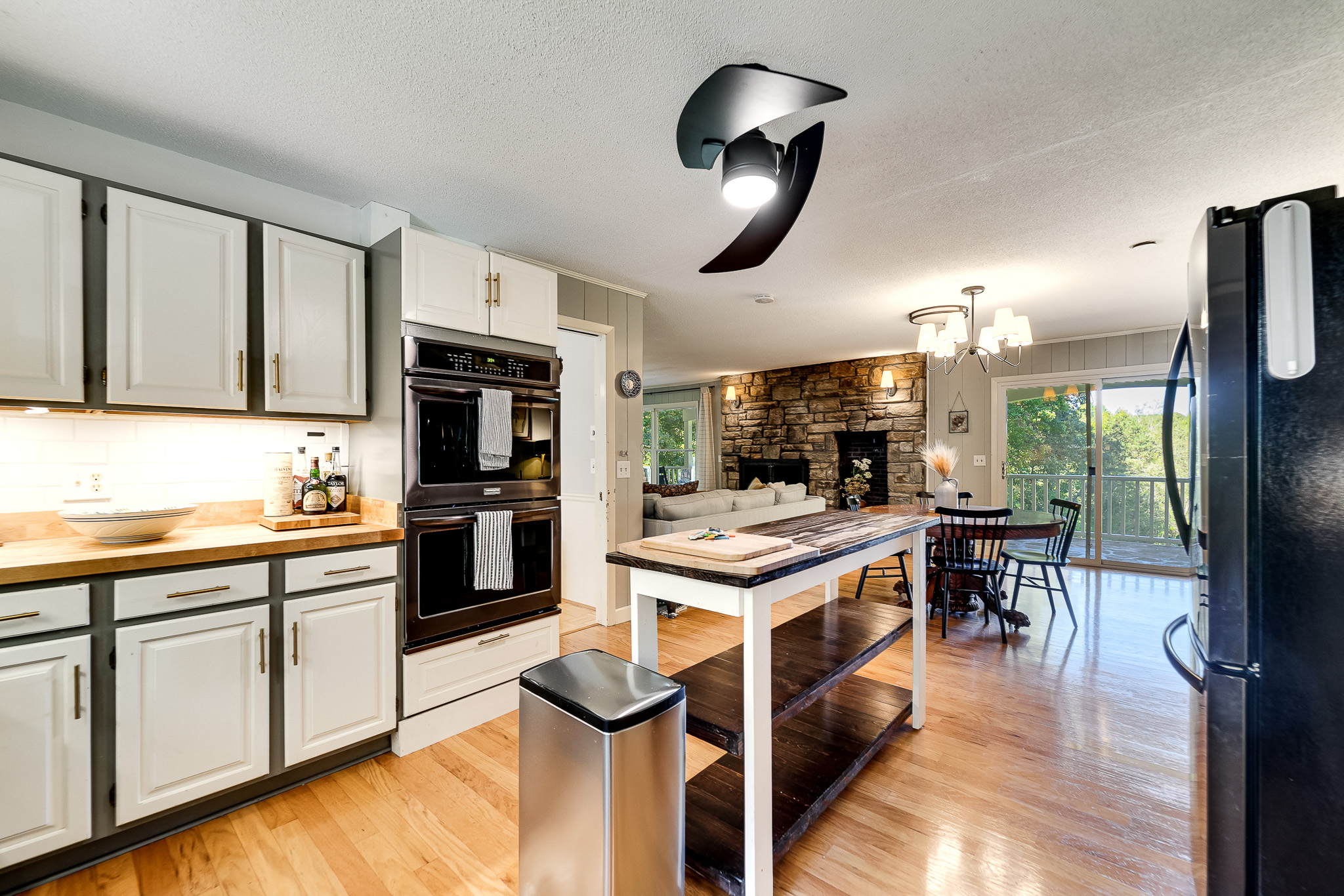 603 Hemlock Hills Drive