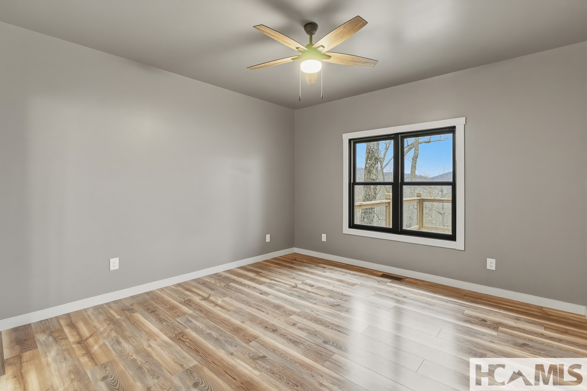 960 Woods Mountain Trail