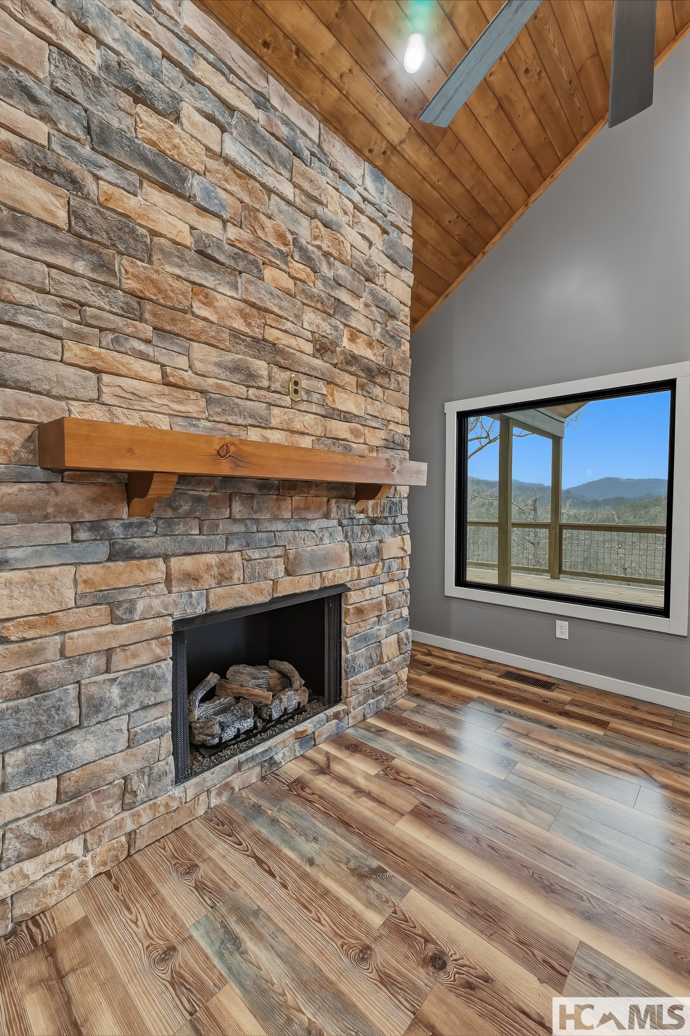 960 Woods Mountain Trail