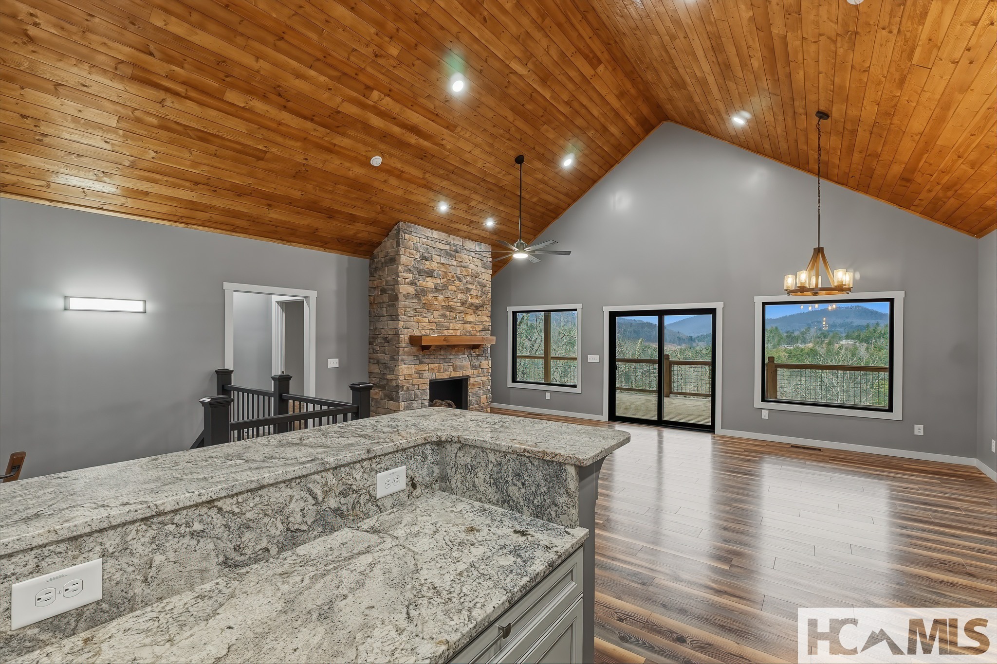 960 Woods Mountain Trail