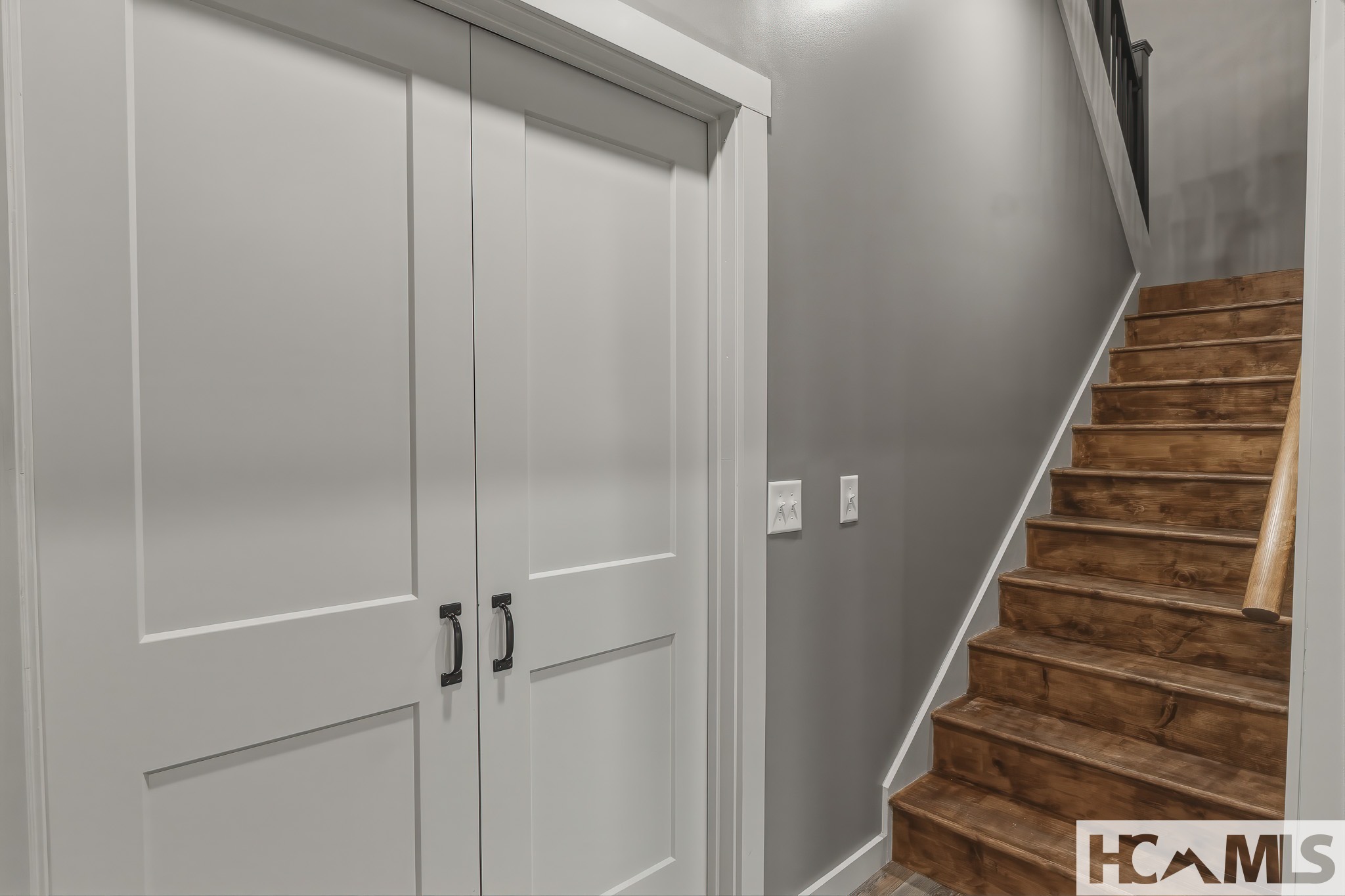 960 Woods Mountain Trail