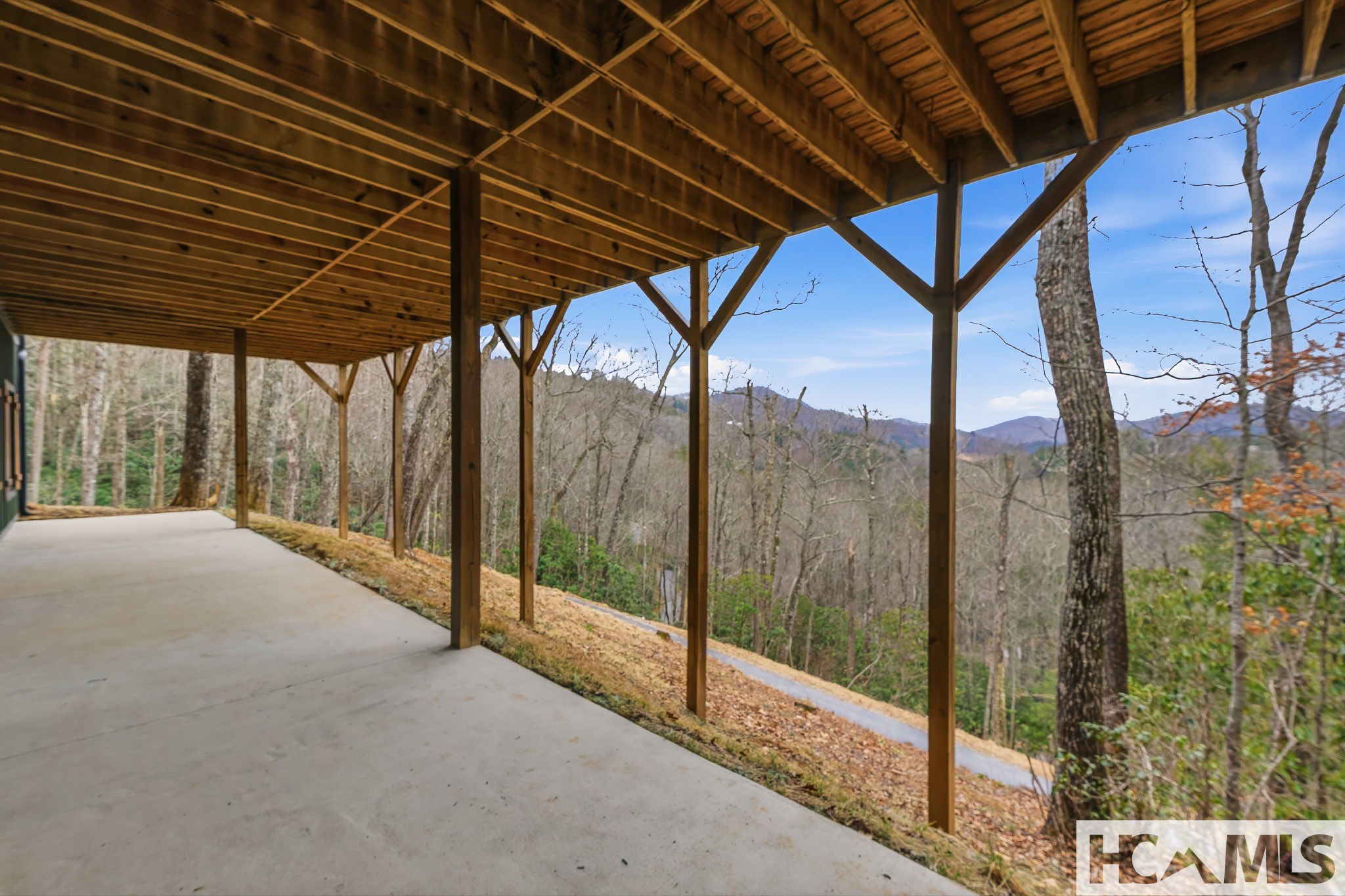 960 Woods Mountain Trail