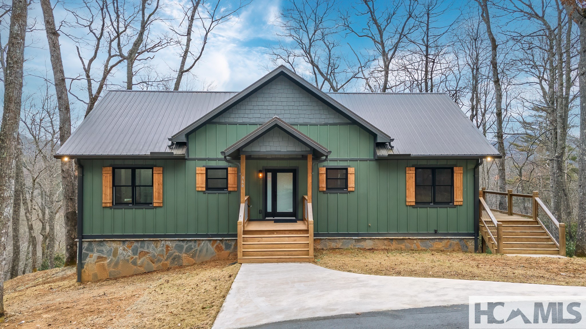 960 Woods Mountain Trail