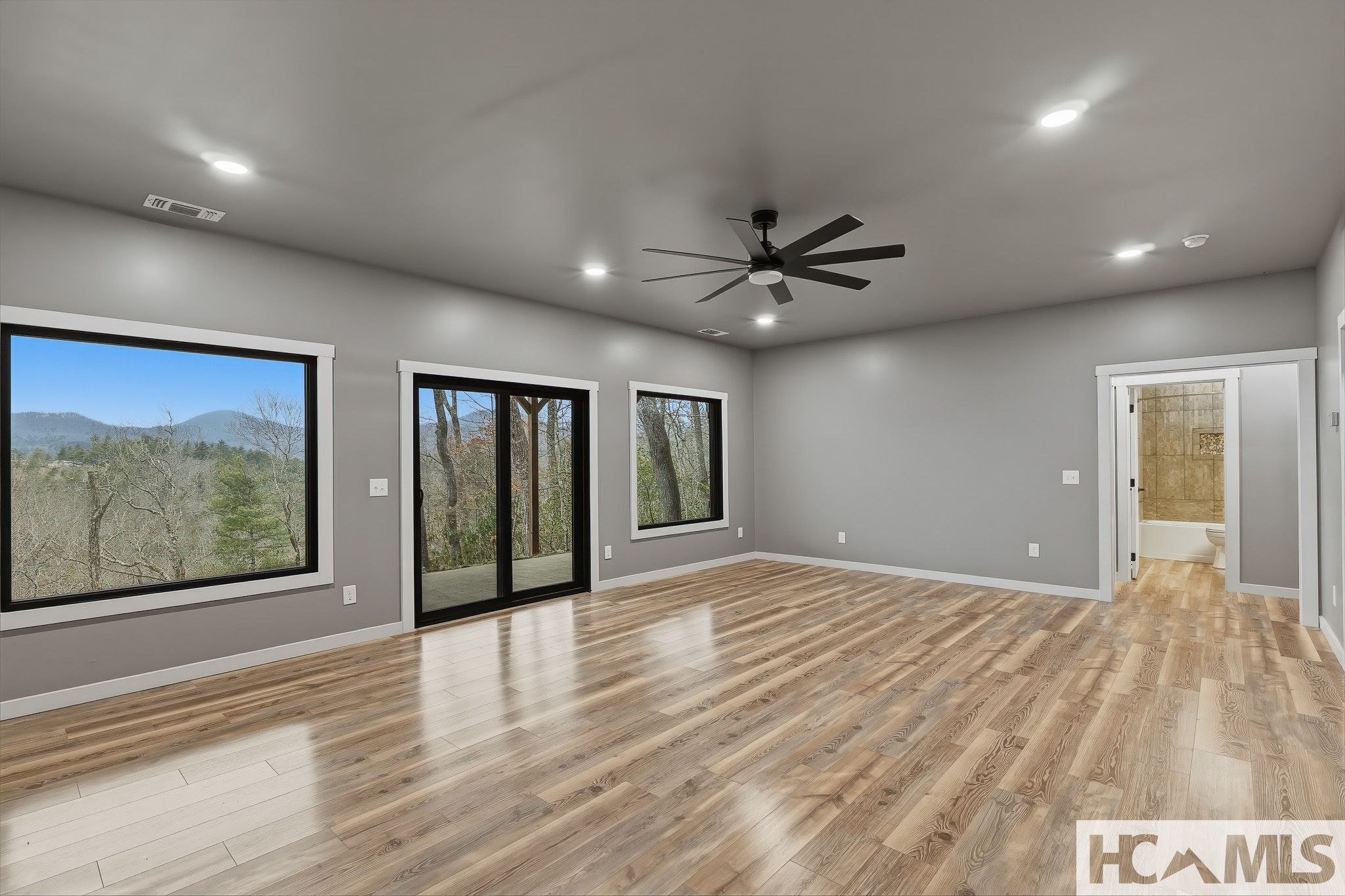 960 Woods Mountain Trail