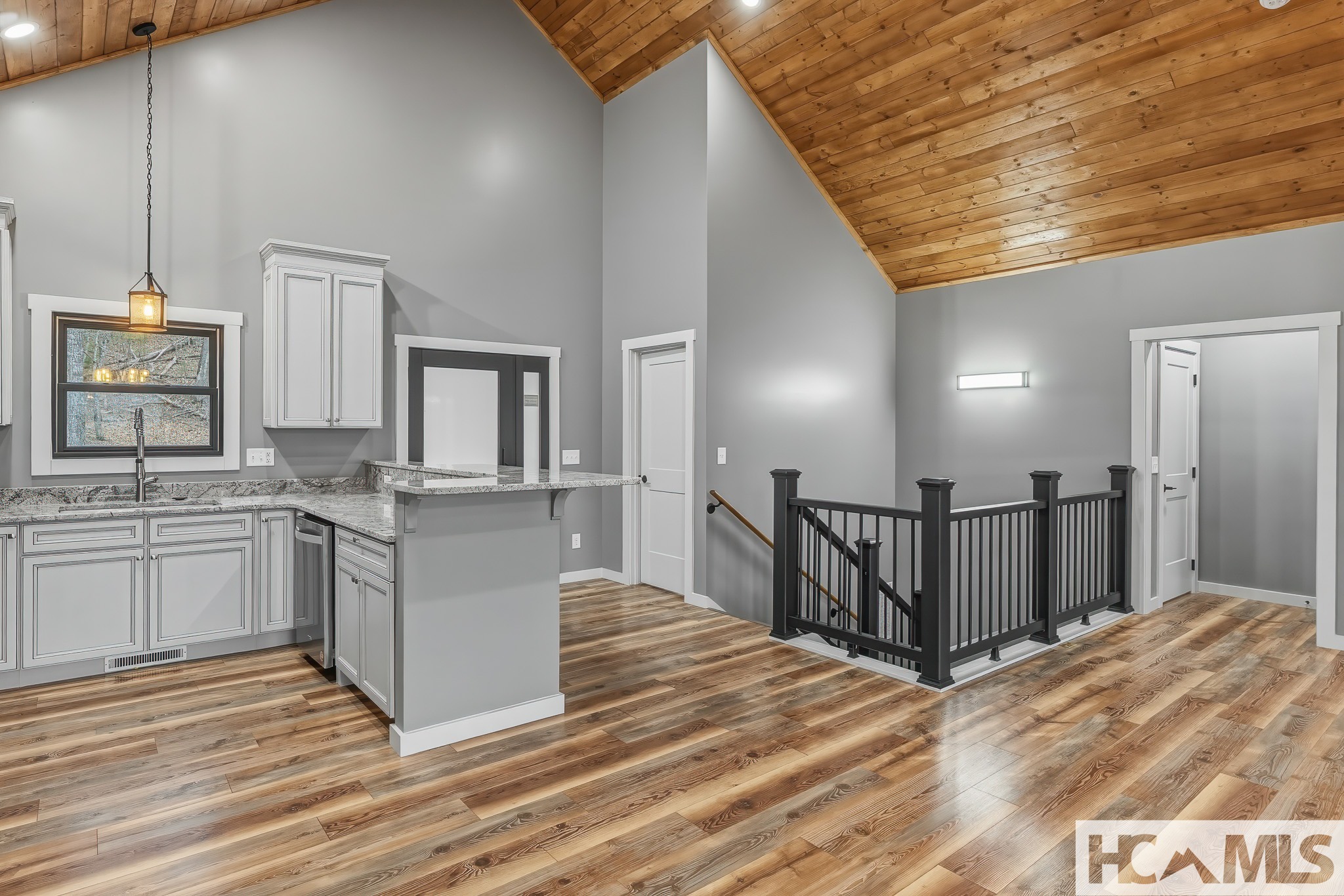 960 Woods Mountain Trail