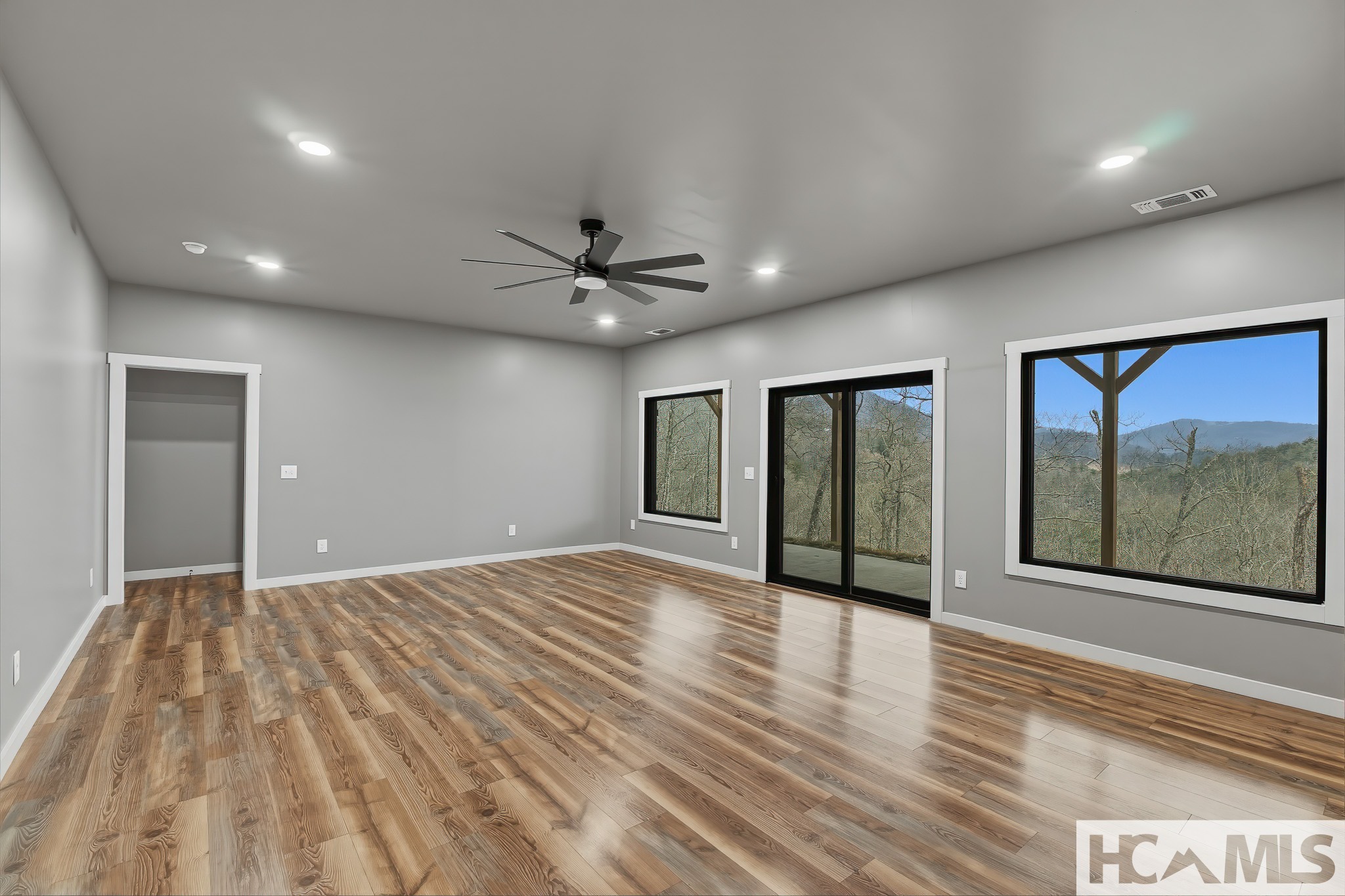 960 Woods Mountain Trail