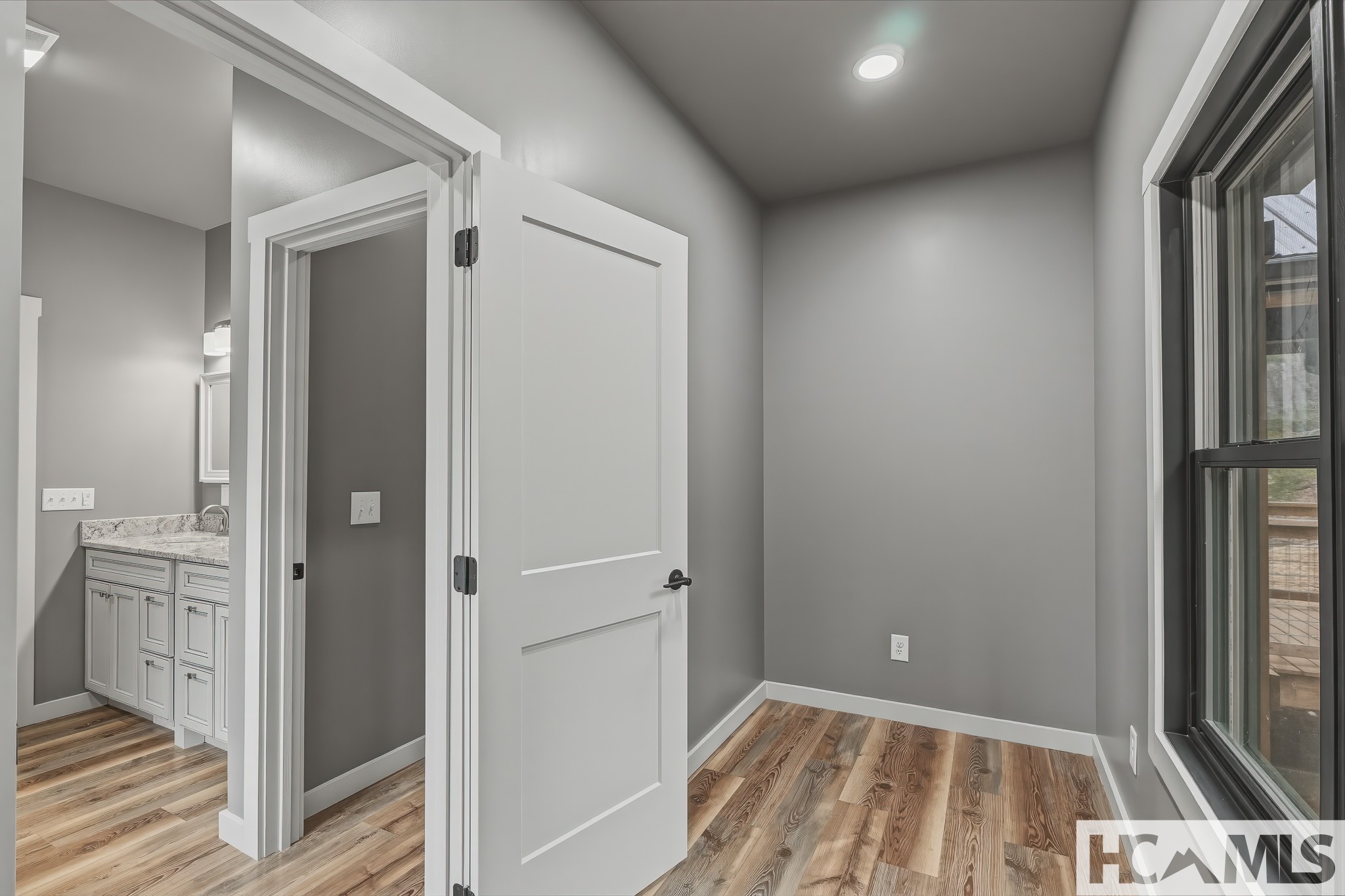 960 Woods Mountain Trail