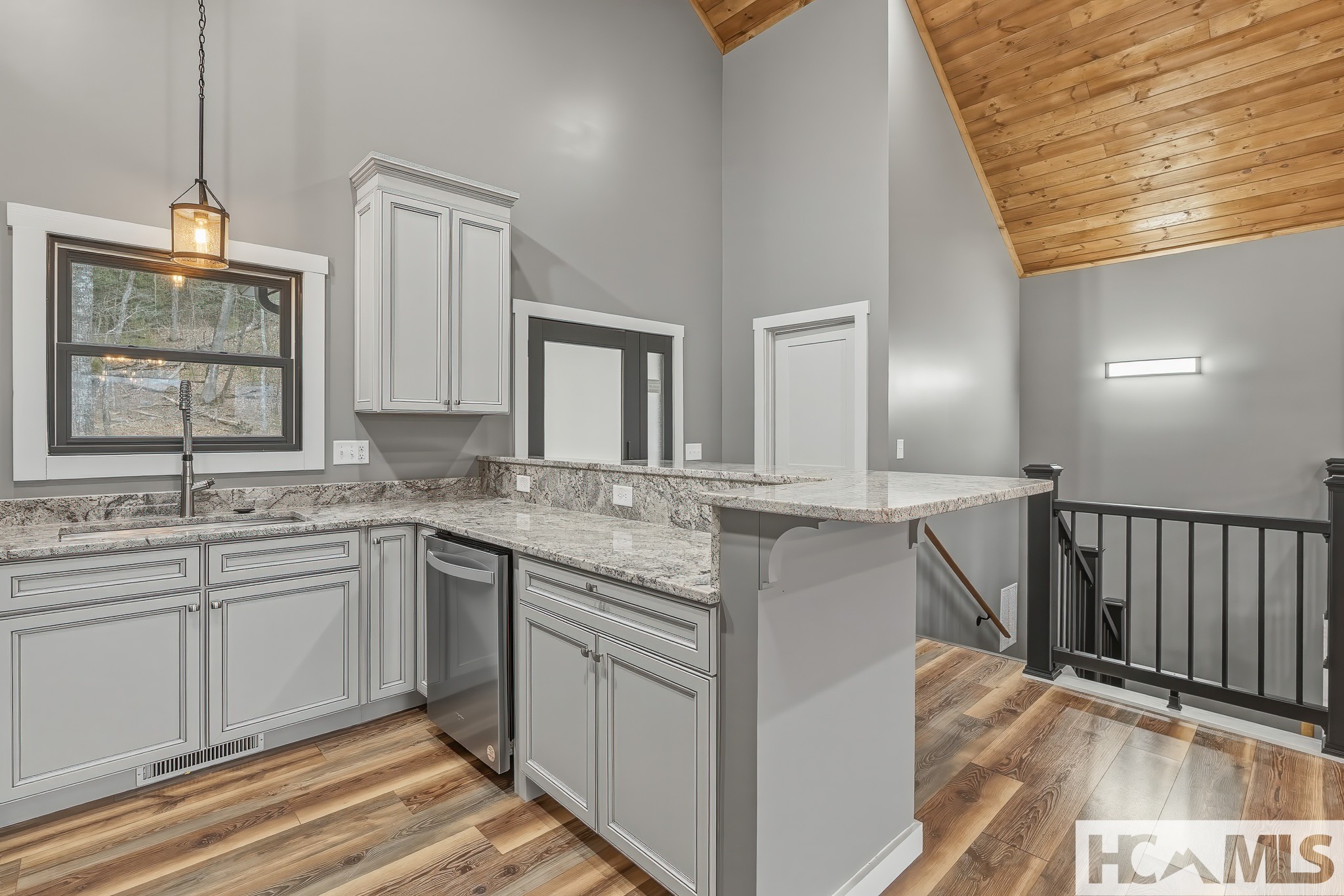 960 Woods Mountain Trail