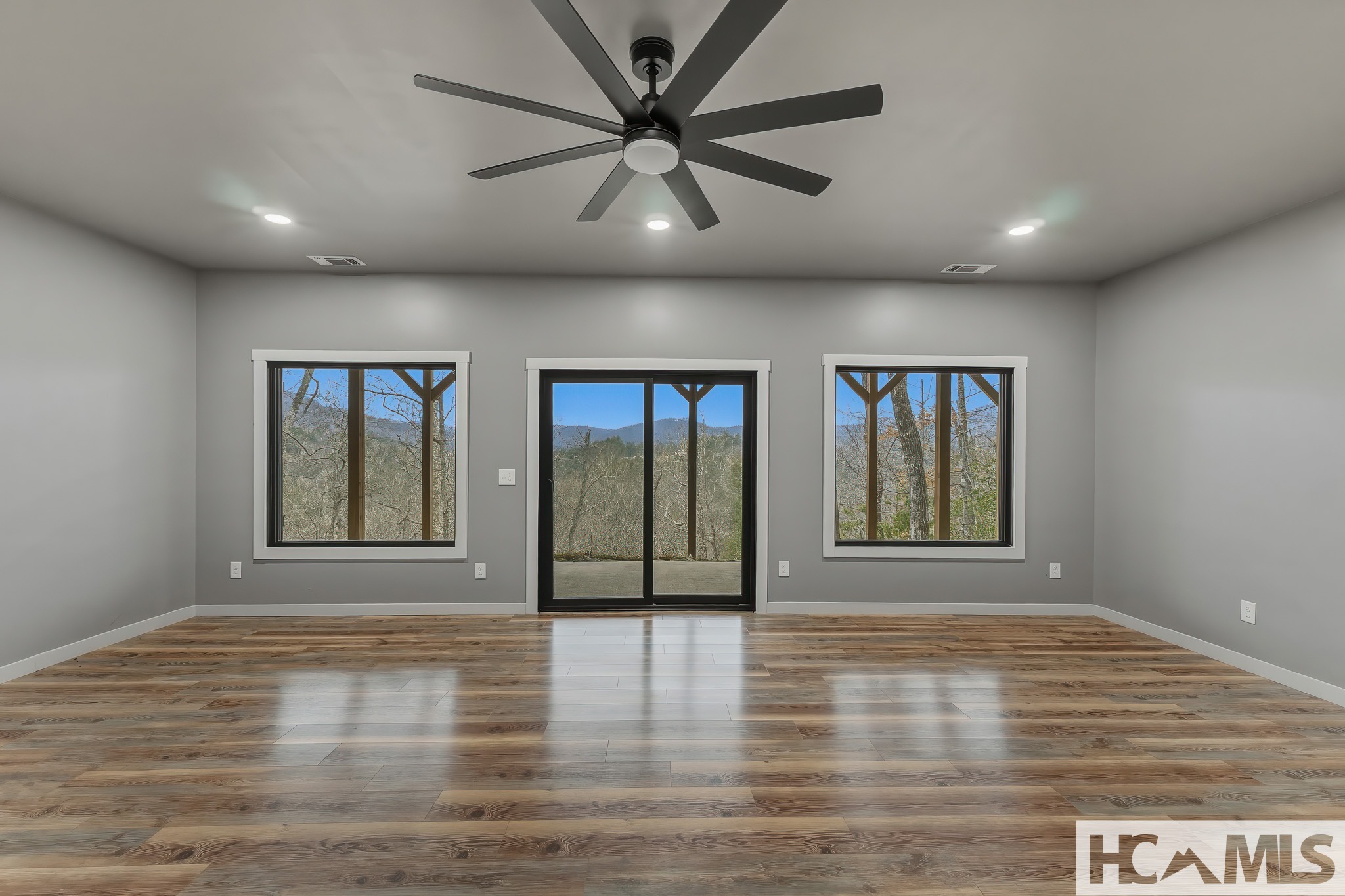 960 Woods Mountain Trail