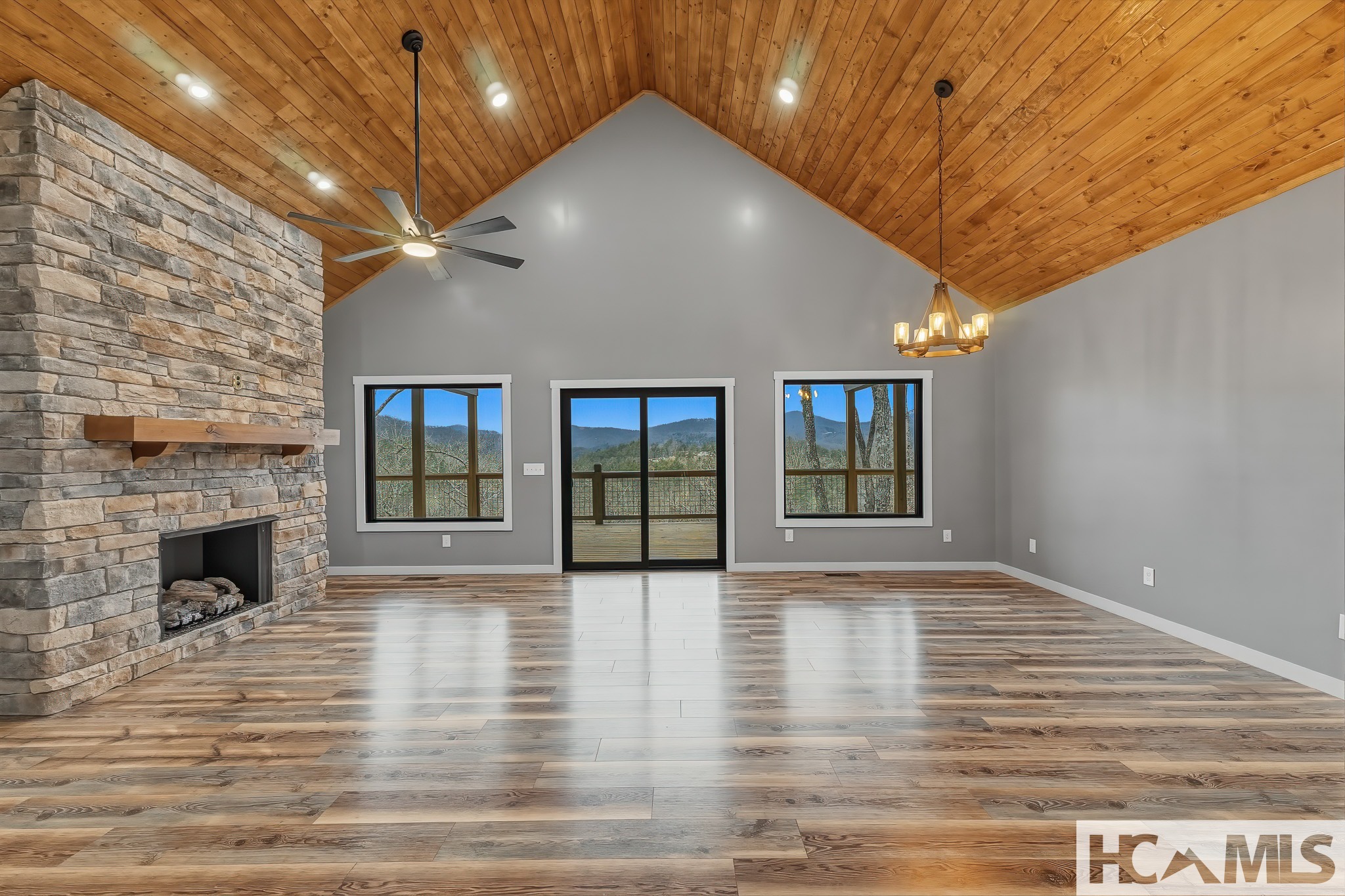 960 Woods Mountain Trail