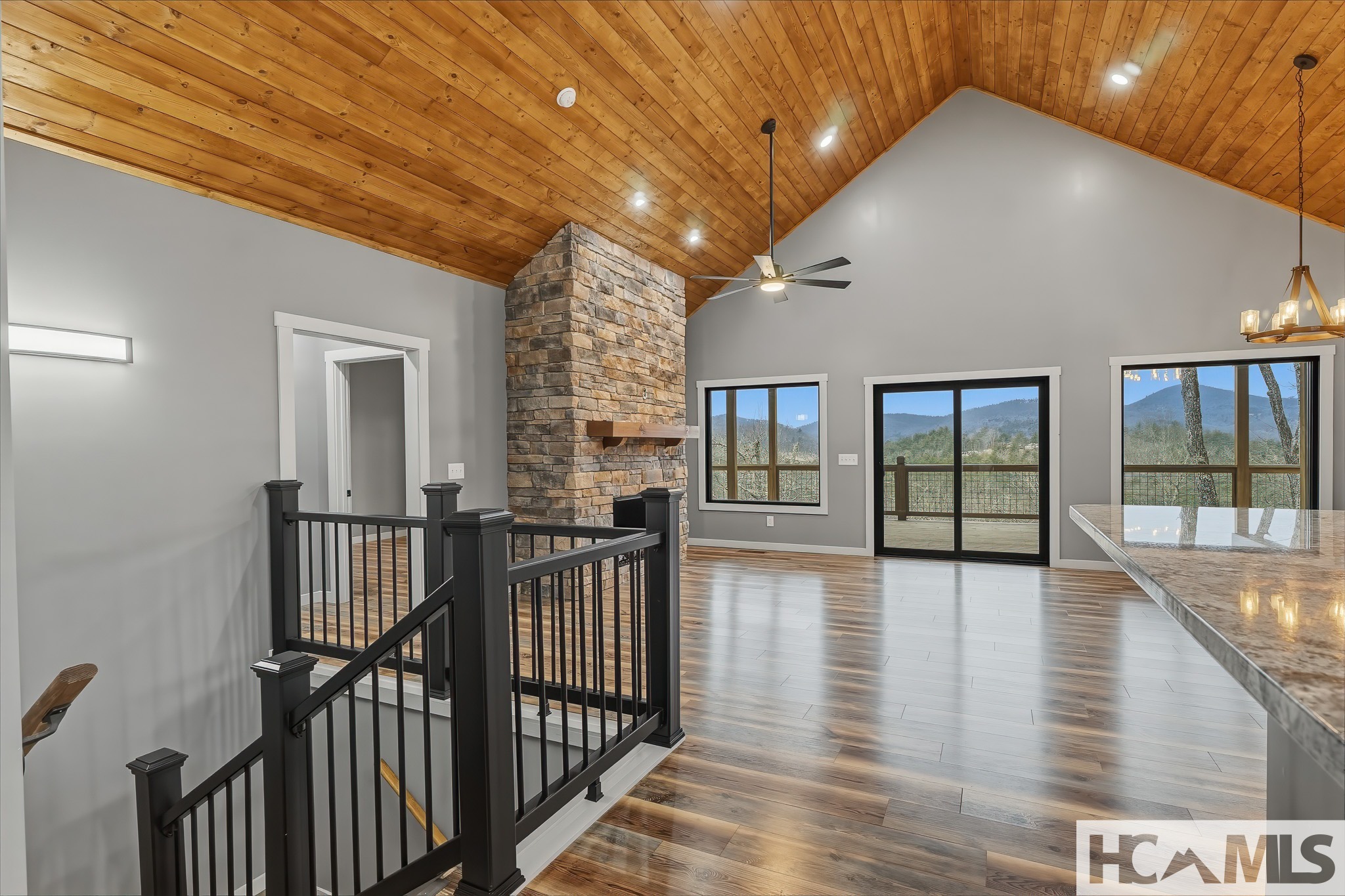 960 Woods Mountain Trail