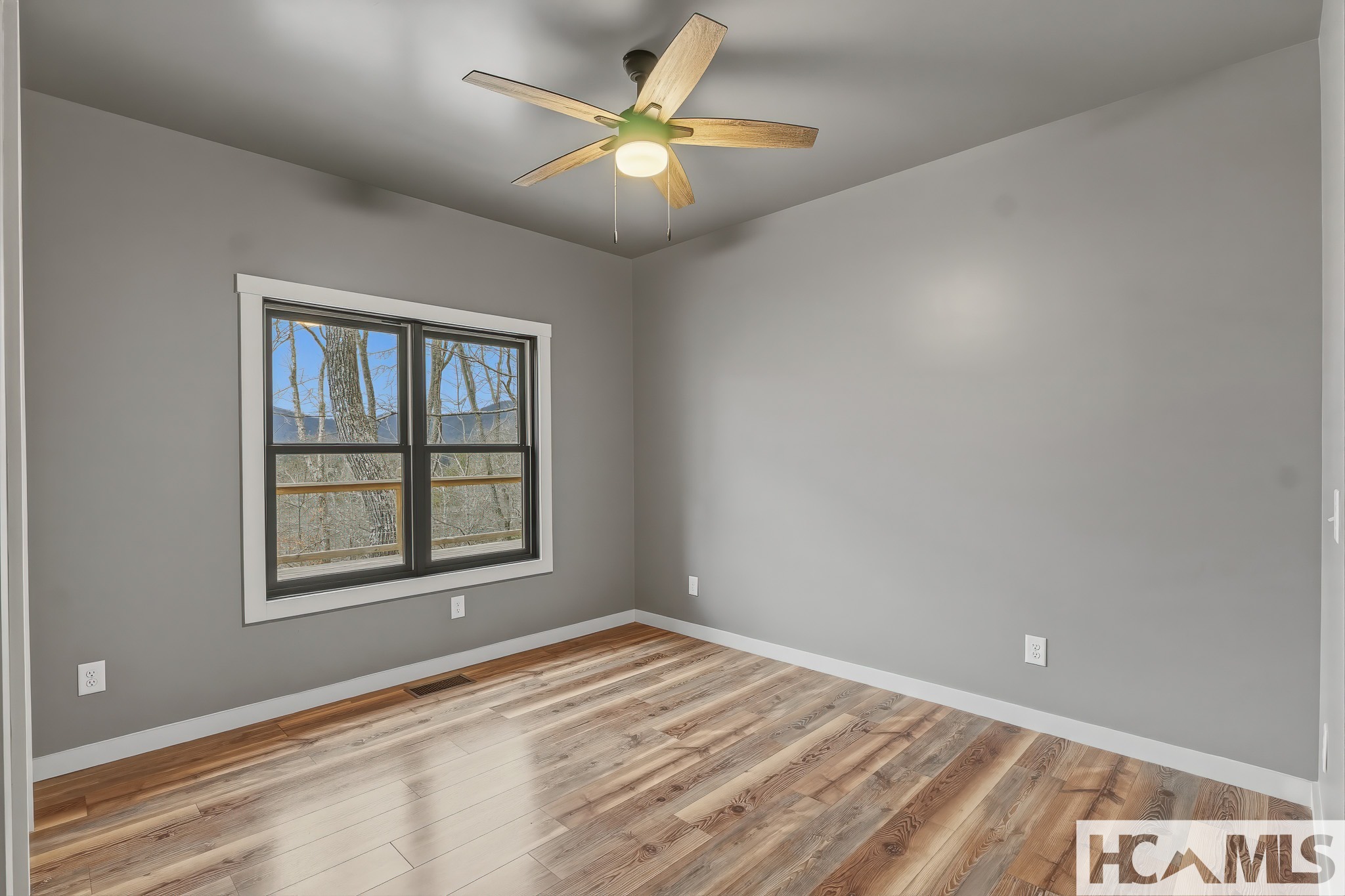 960 Woods Mountain Trail