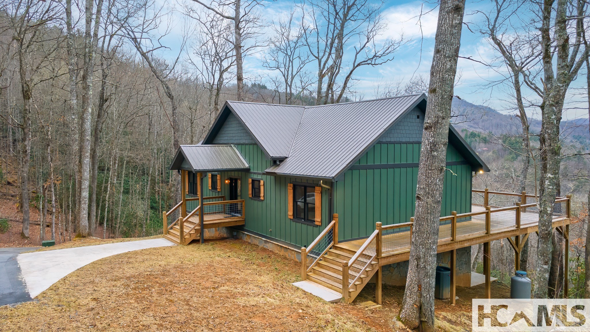 960 Woods Mountain Trail