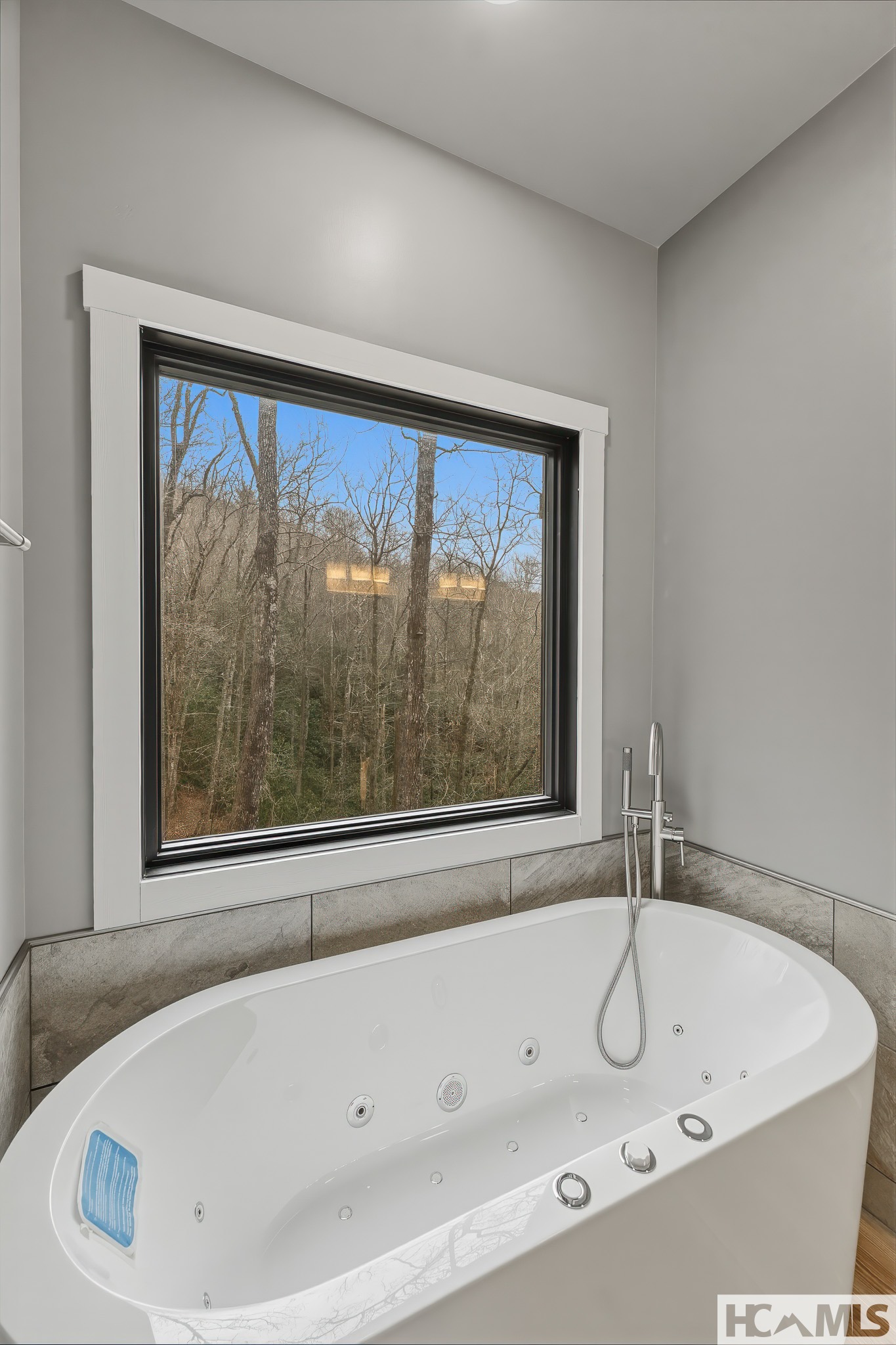 960 Woods Mountain Trail