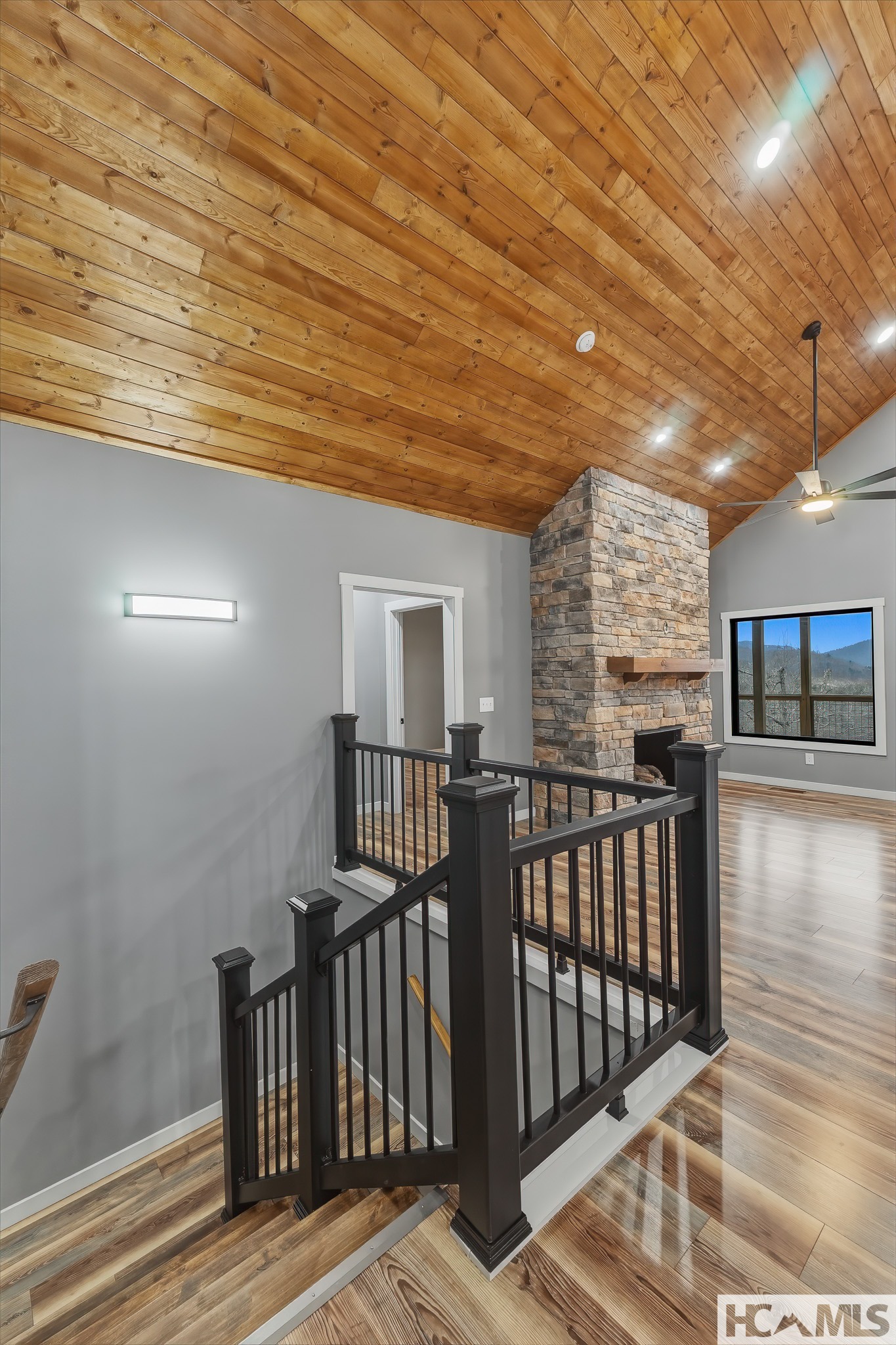 960 Woods Mountain Trail