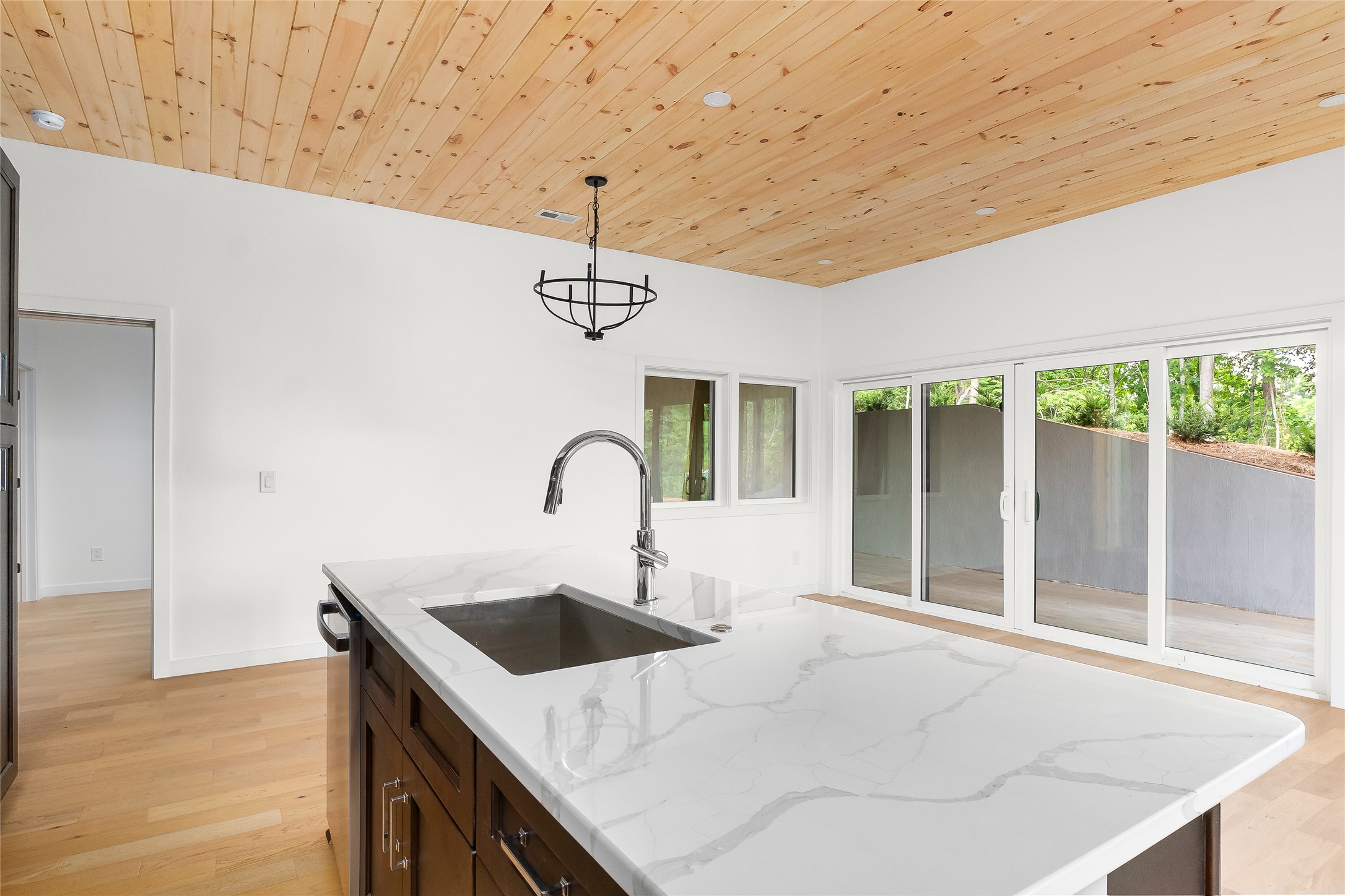 197 Mountain Laurel Ridge 1
