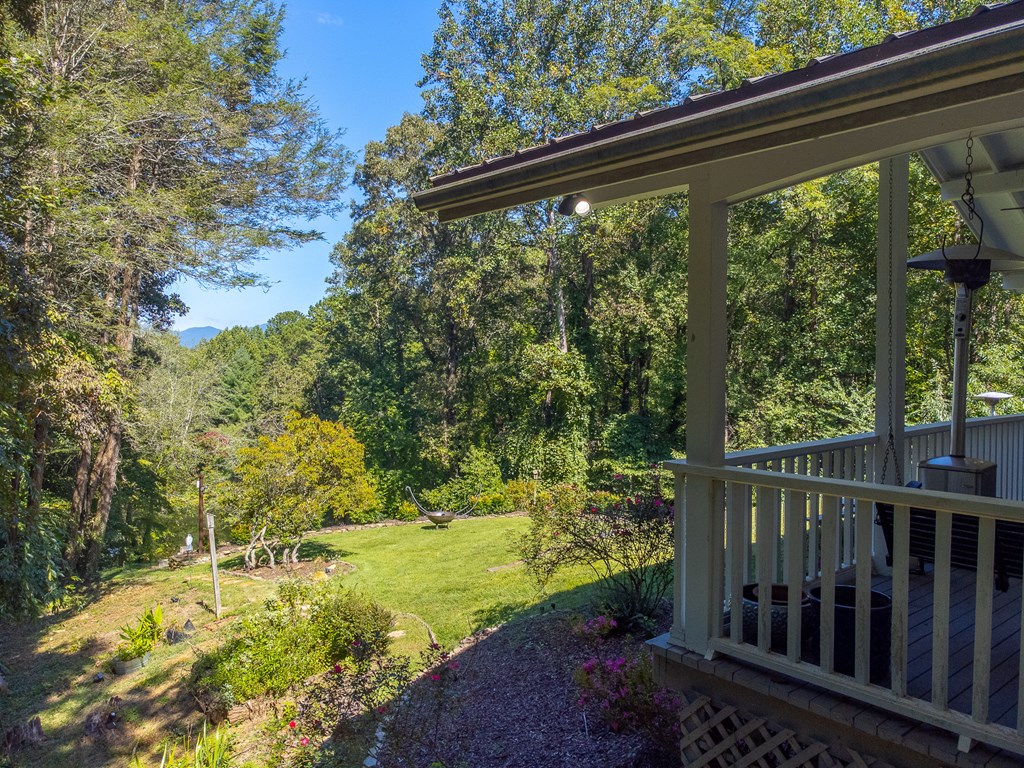 603 Hemlock Hills Dr