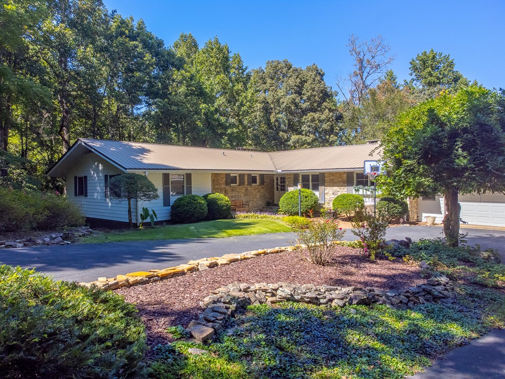 603 Hemlock Hills Dr