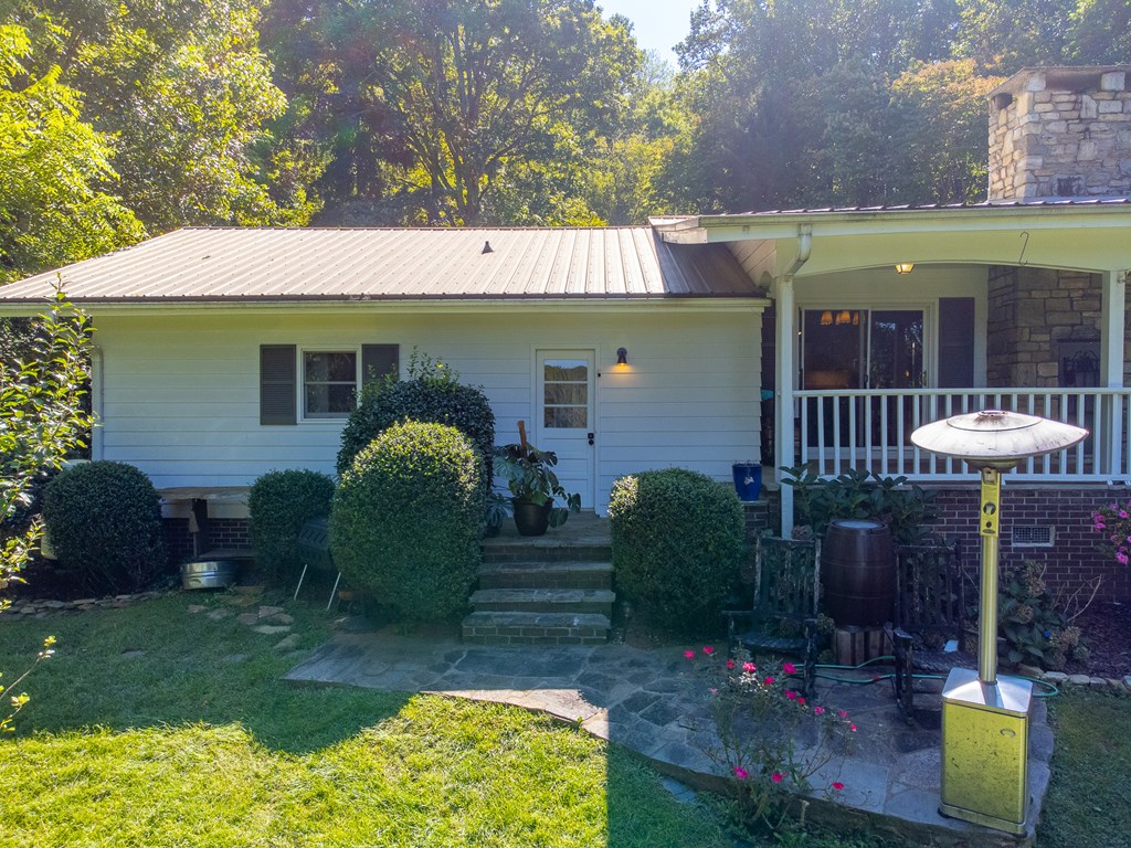 603 Hemlock Hills Dr