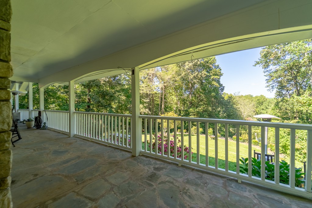 603 Hemlock Hills Dr