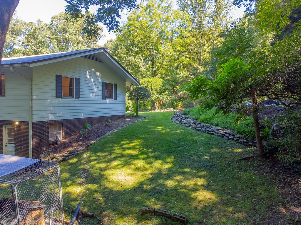 603 Hemlock Hills Dr