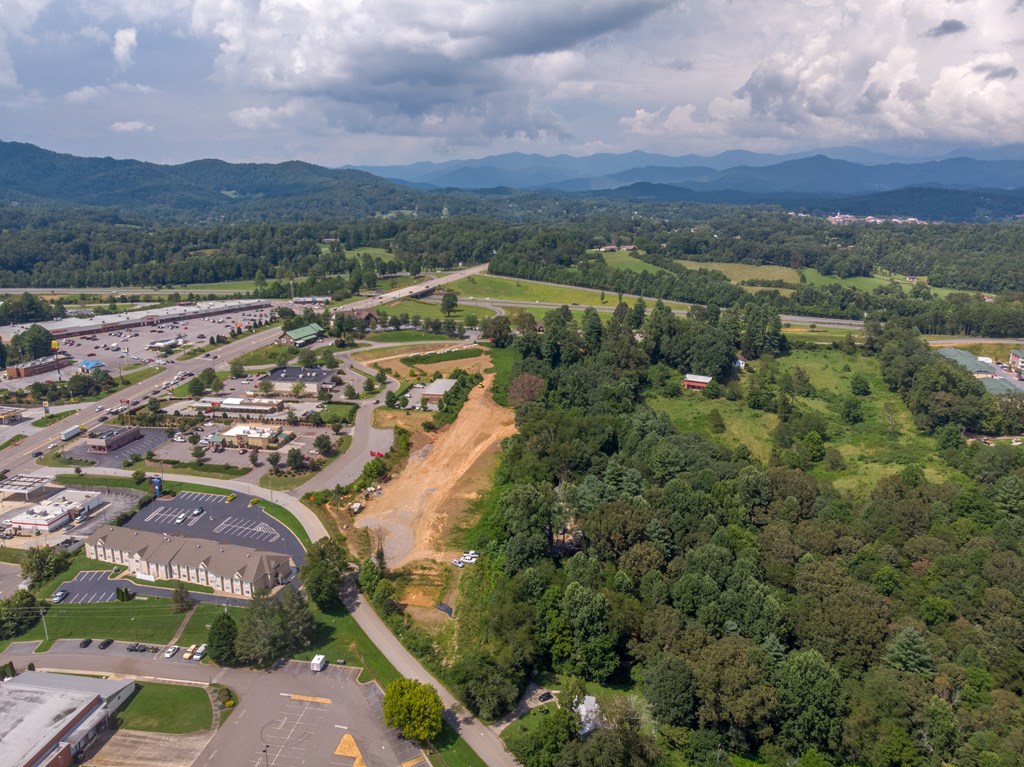 00 Sawmill Village Lane