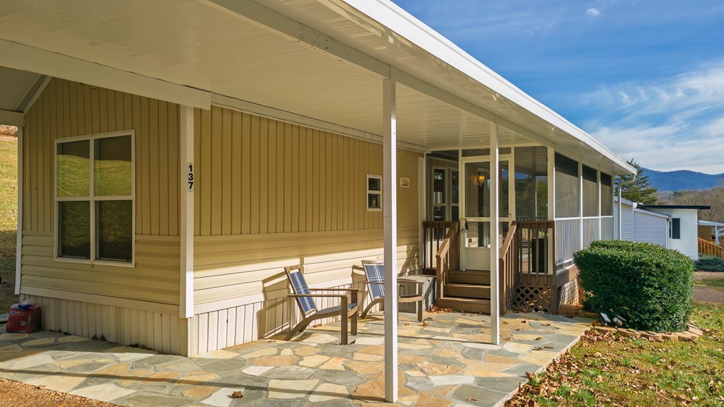 137 Country Woods Drive