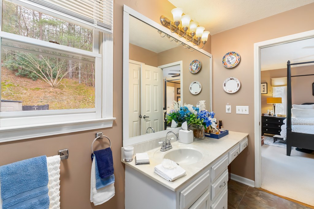 103 Pleasant Hill Dr