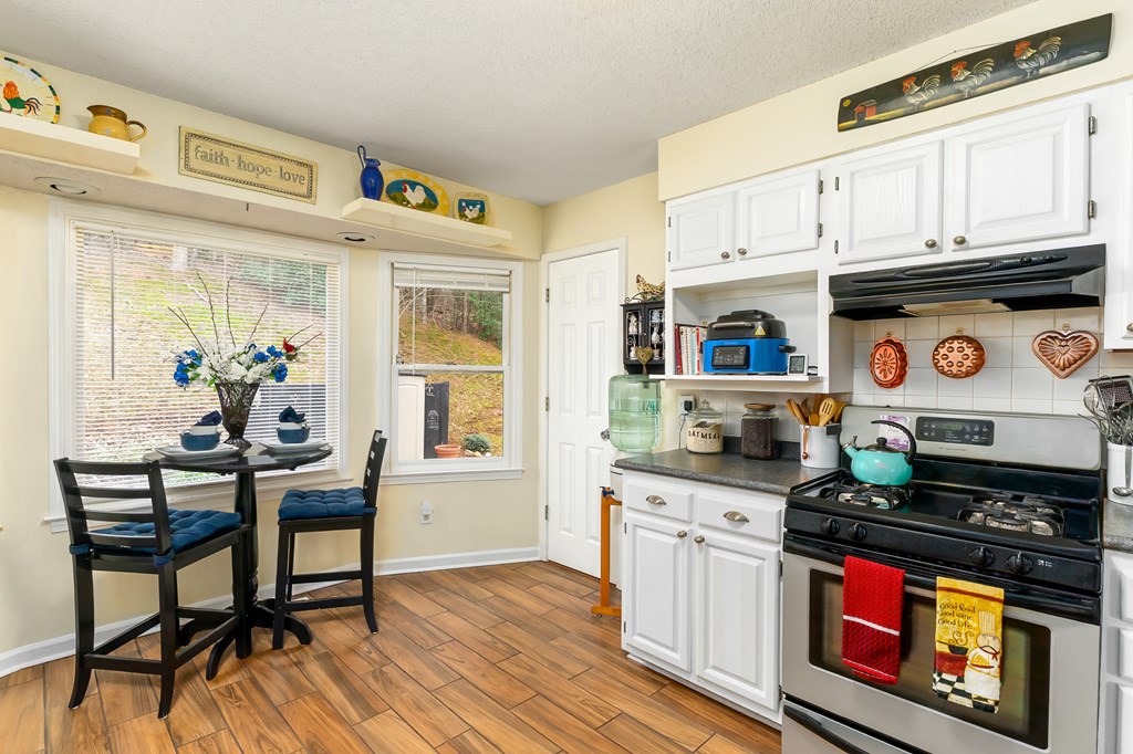 103 Pleasant Hill Dr