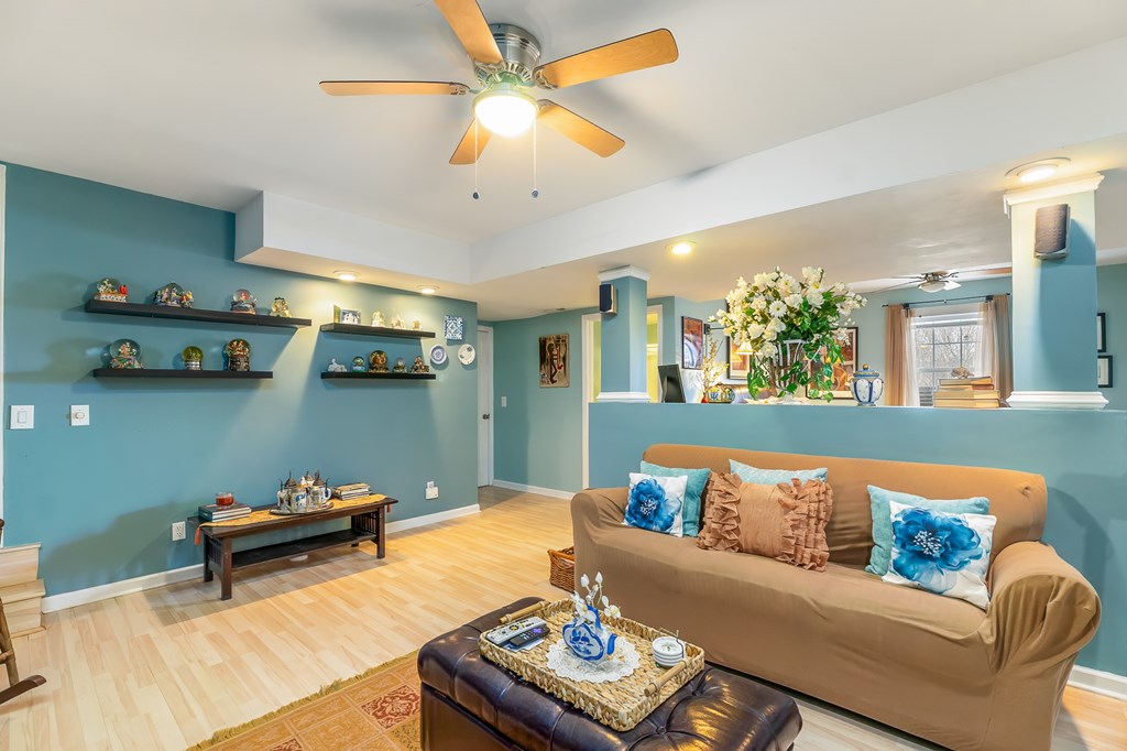 103 Pleasant Hill Dr