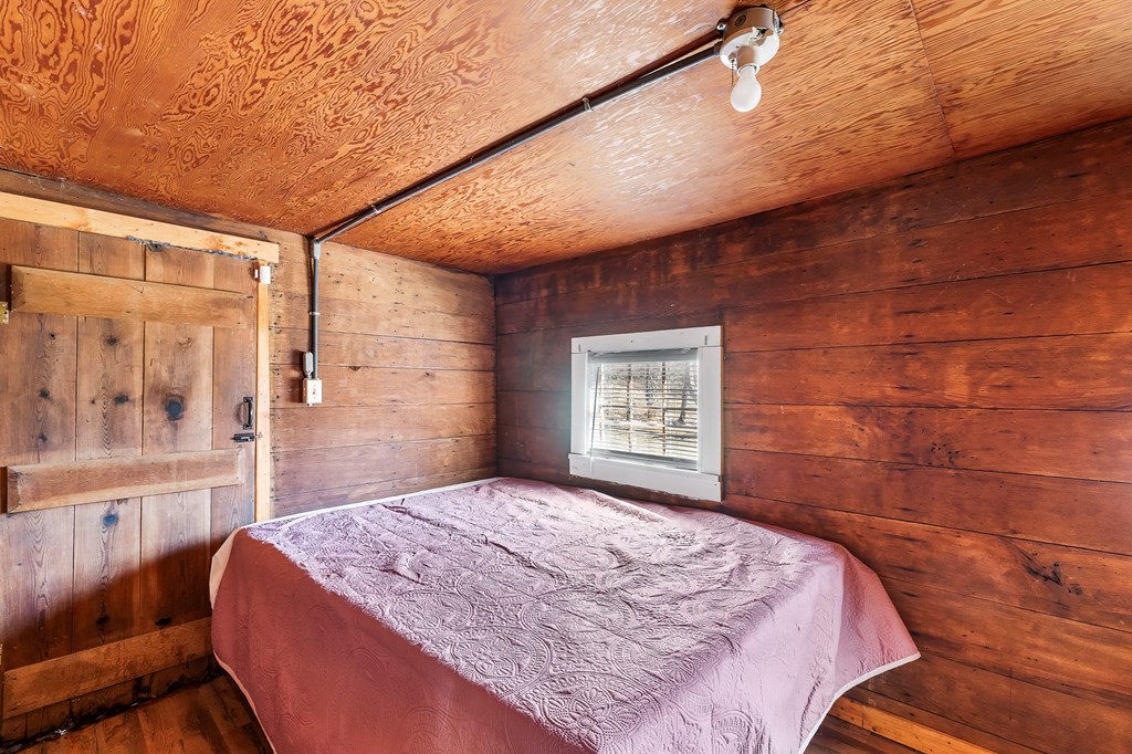 787 Rickman Creek Rd