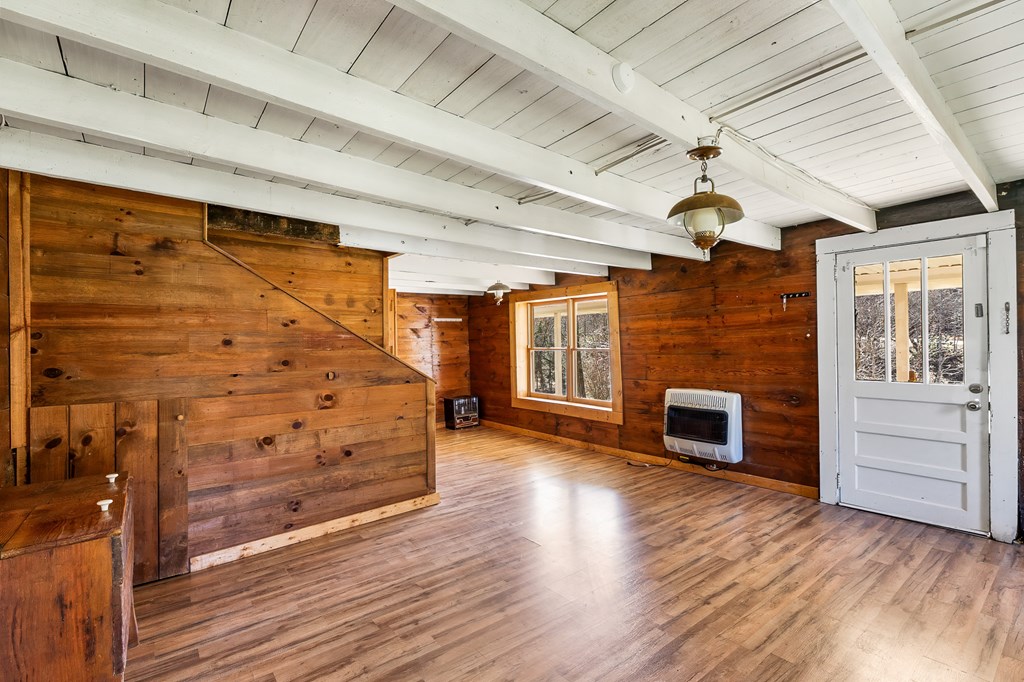 787 Rickman Creek Rd