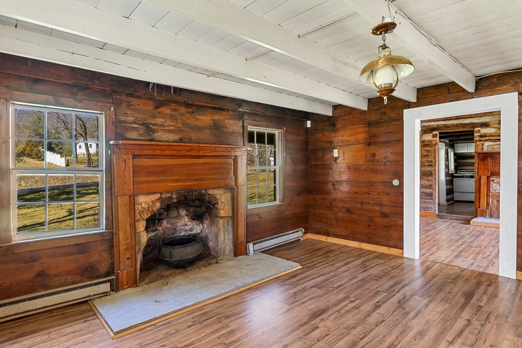 787 Rickman Creek Rd