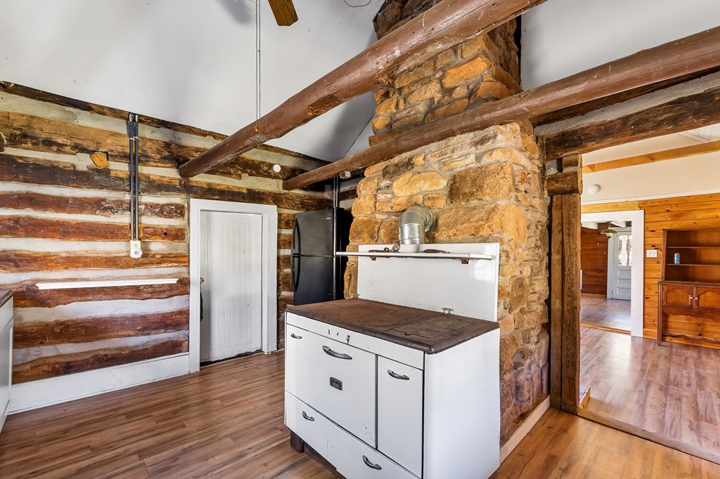 787 Rickman Creek Rd