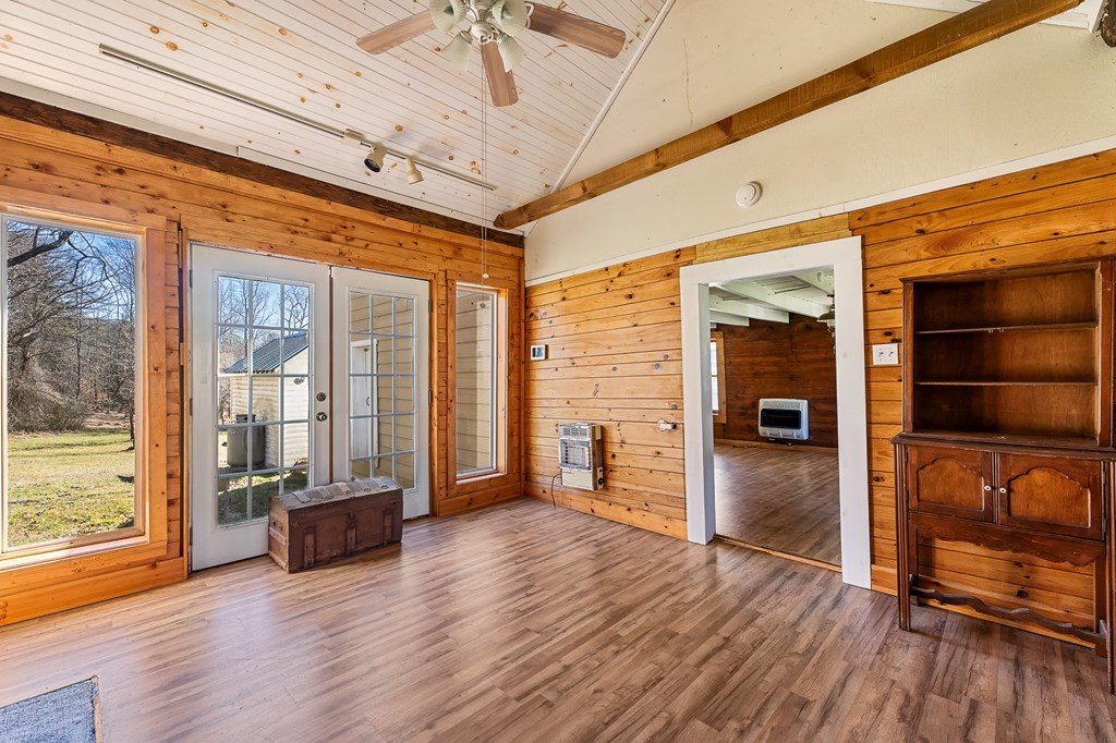 787 Rickman Creek Rd