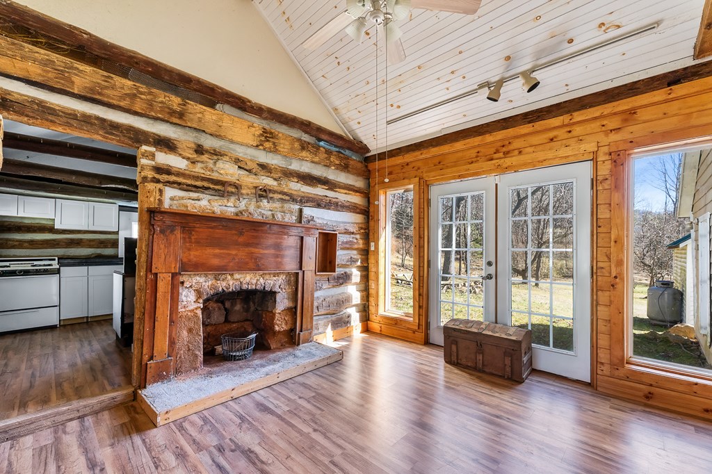 787 Rickman Creek Rd