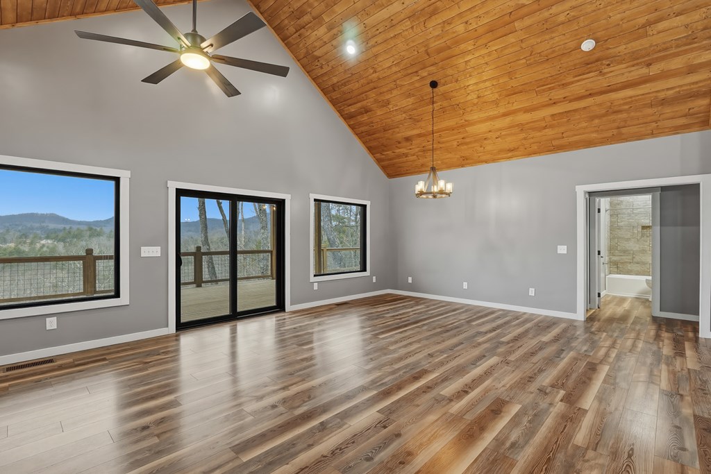 960 Woods Mountain Trl