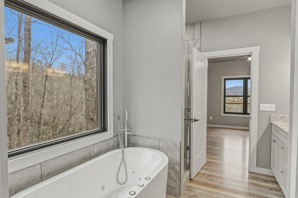 960 Woods Mountain Trl