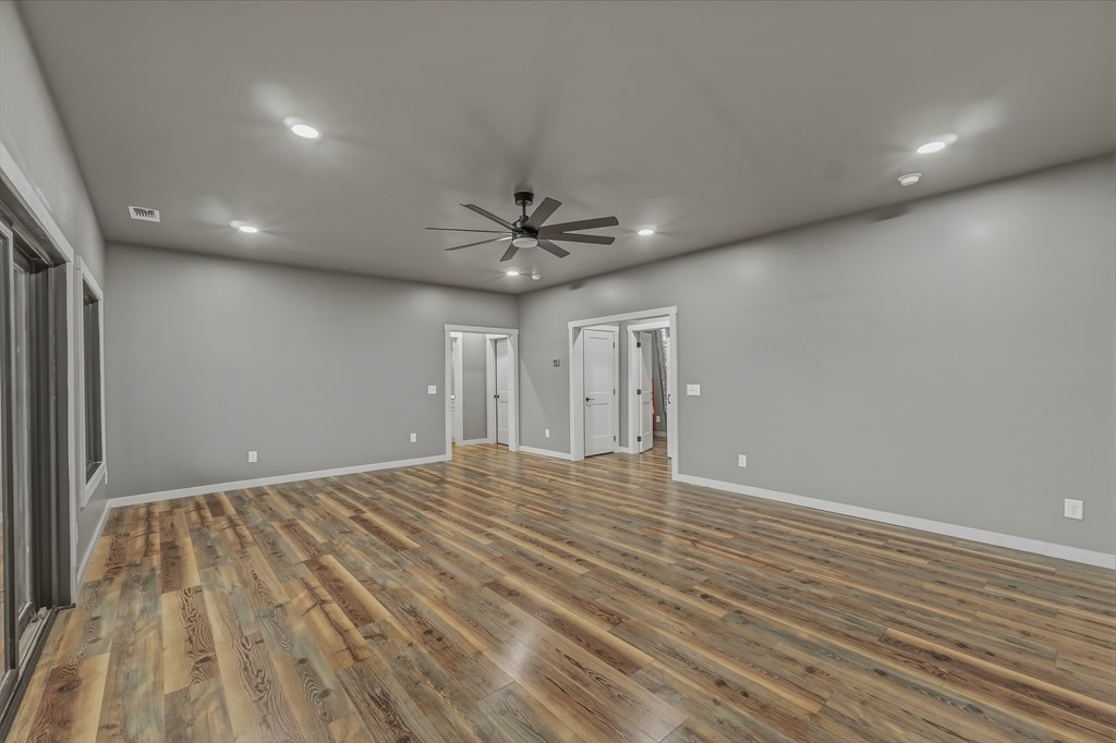 960 Woods Mountain Trl